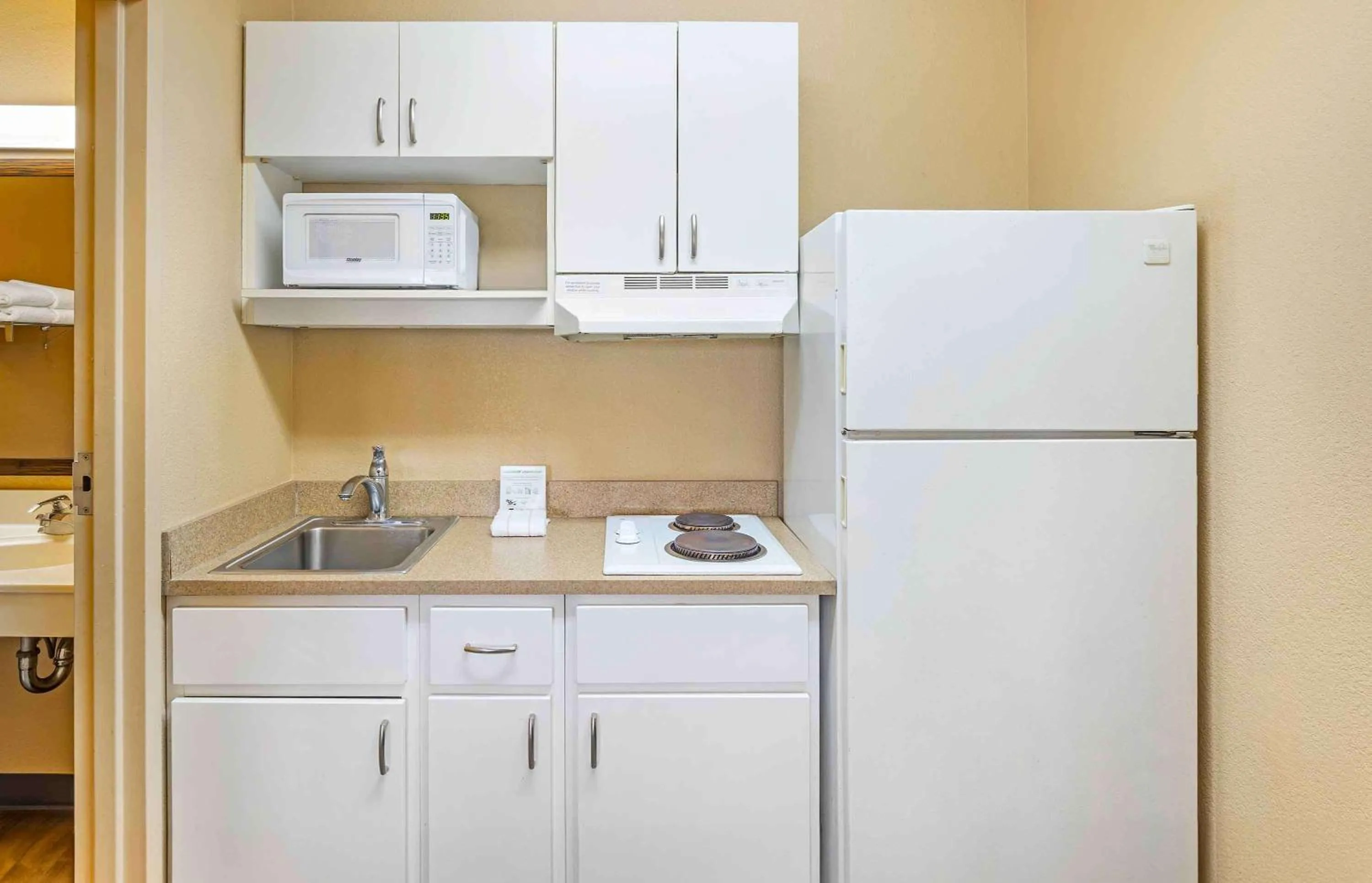 Bedroom in Extended Stay America Suites - Sacramento - Northgate