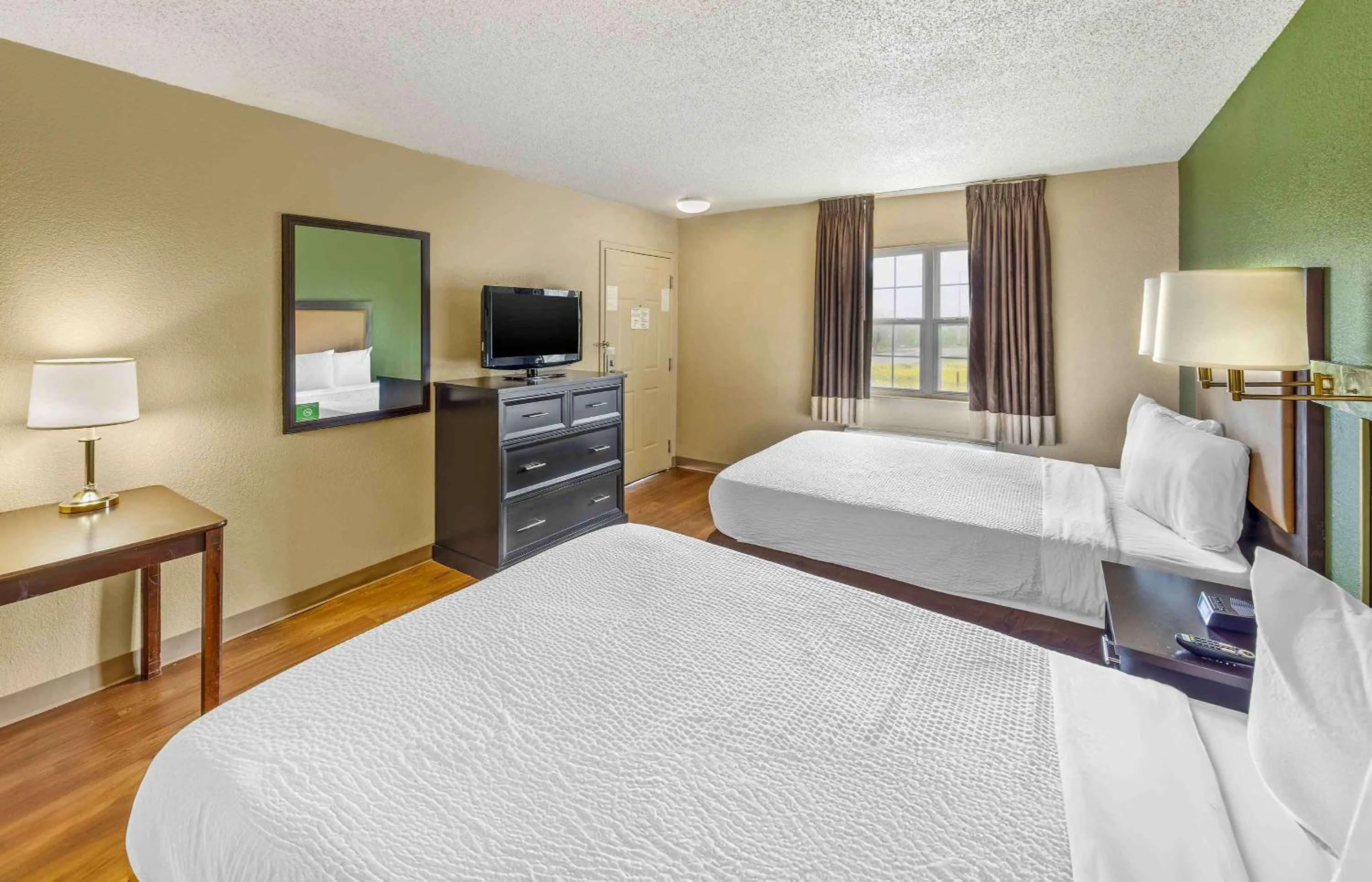 Bedroom, Bed in Extended Stay America Suites - Sacramento - Northgate