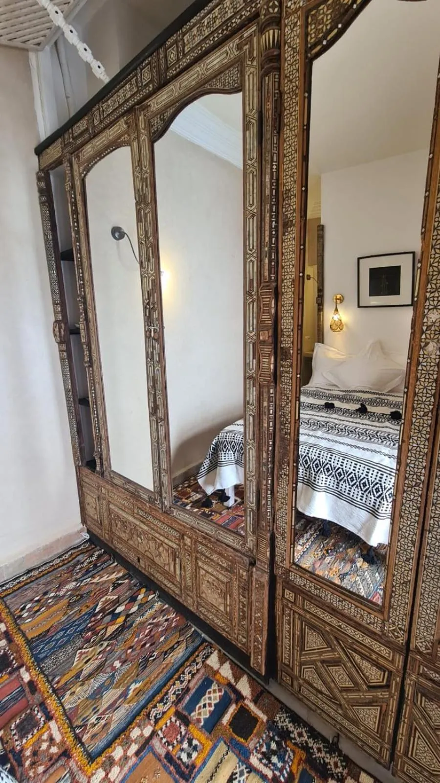 Deluxe Double Room with Shower in Riad la Cigale