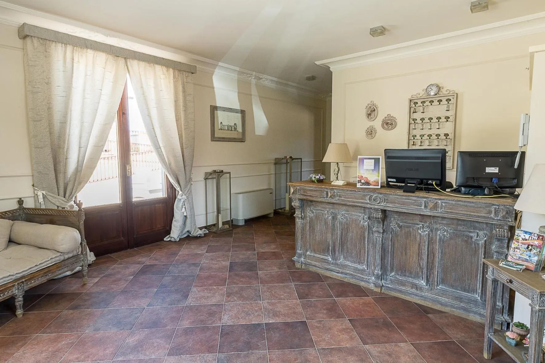 Lobby or reception in Hotel Villa Calandrino