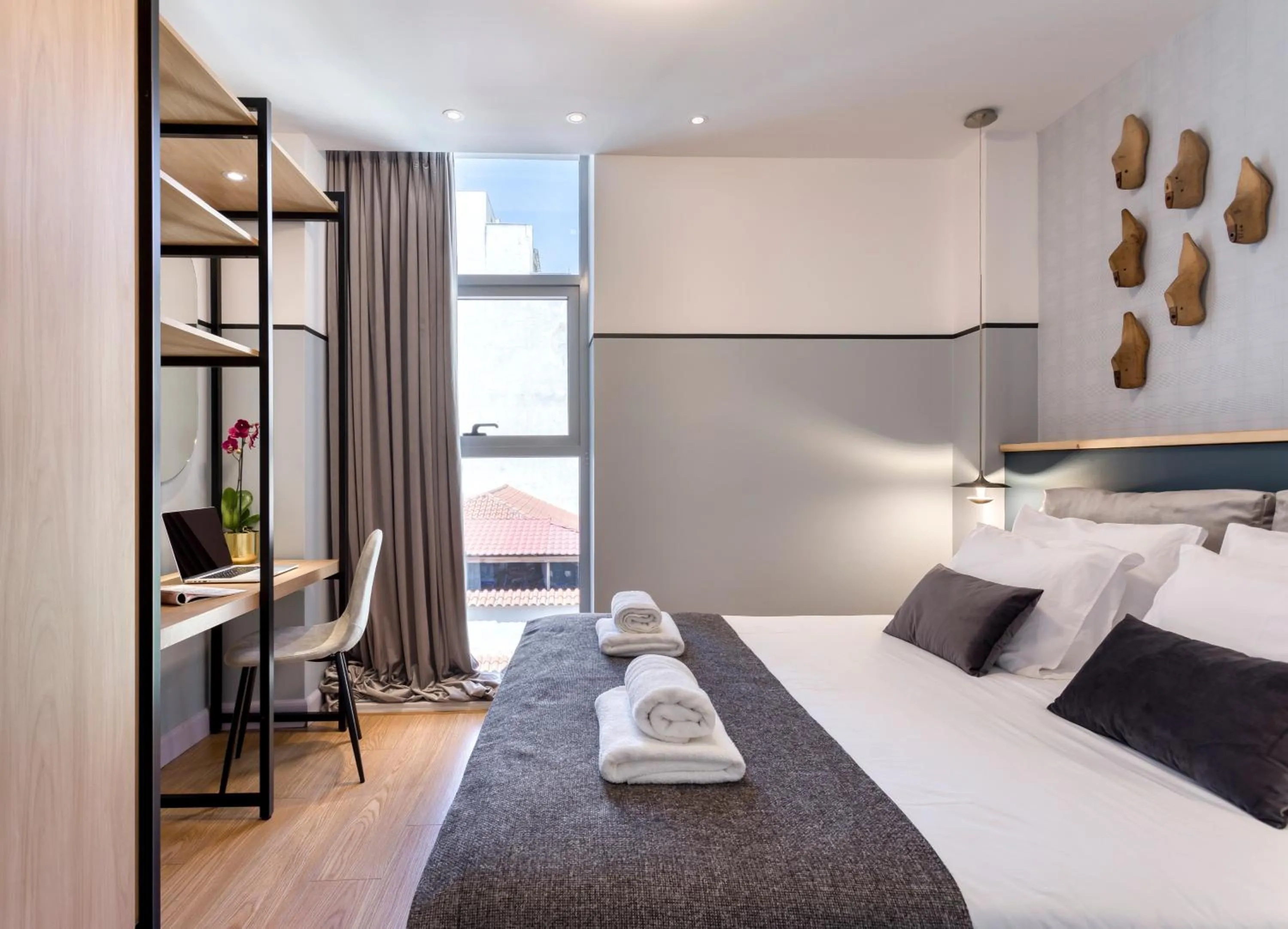 Bed in The Pinnacle Athens