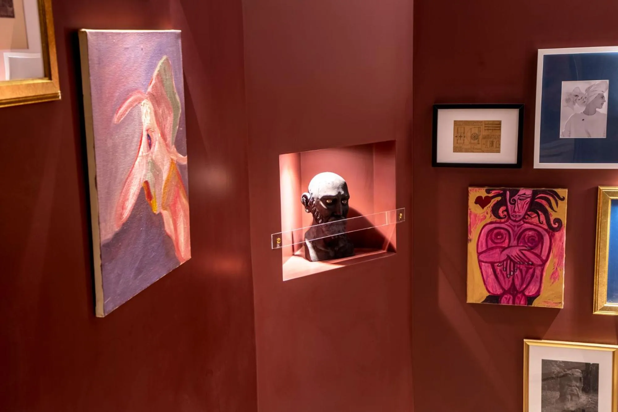 Decorative detail in The Pinnacle Athens