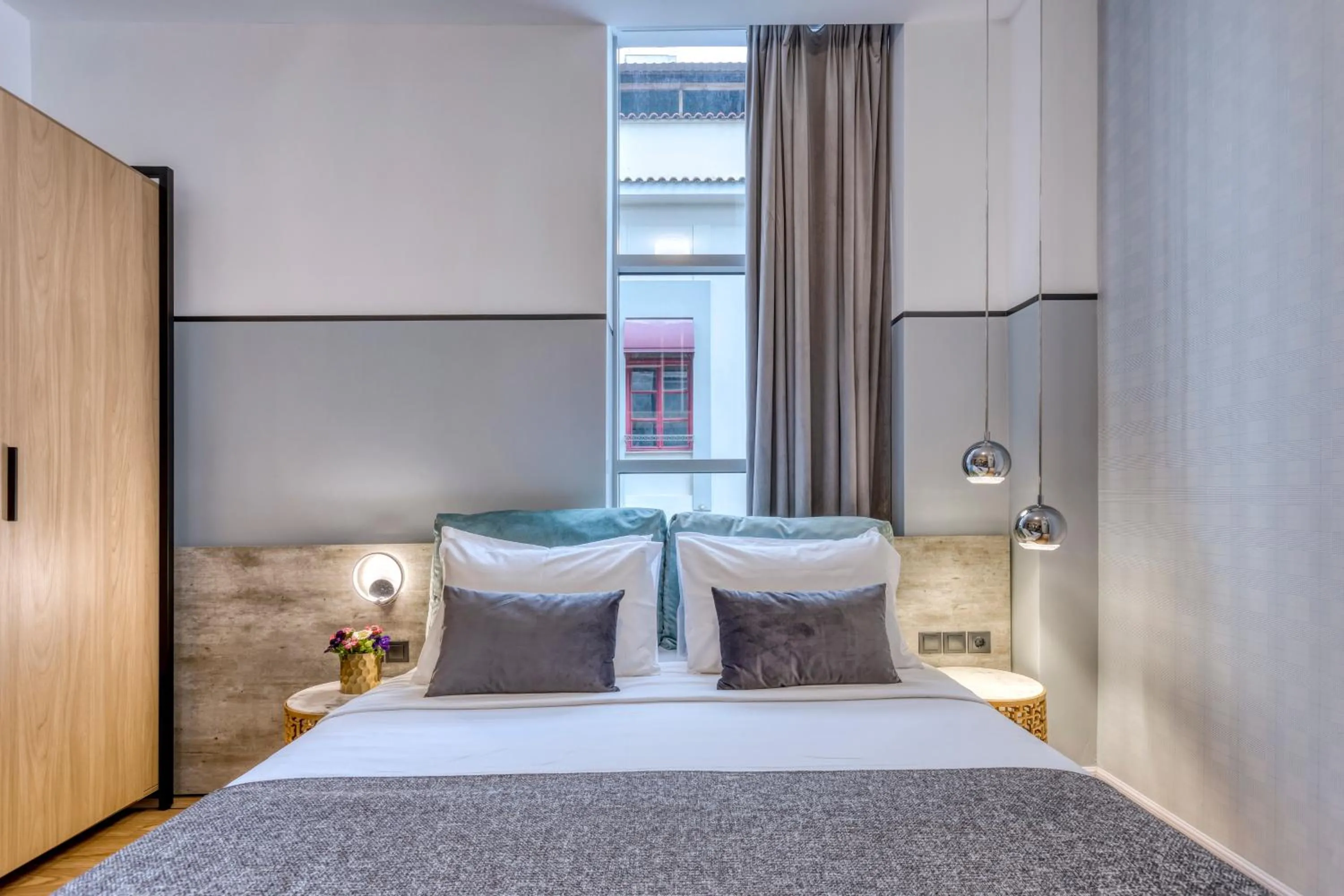 Bed in The Pinnacle Athens