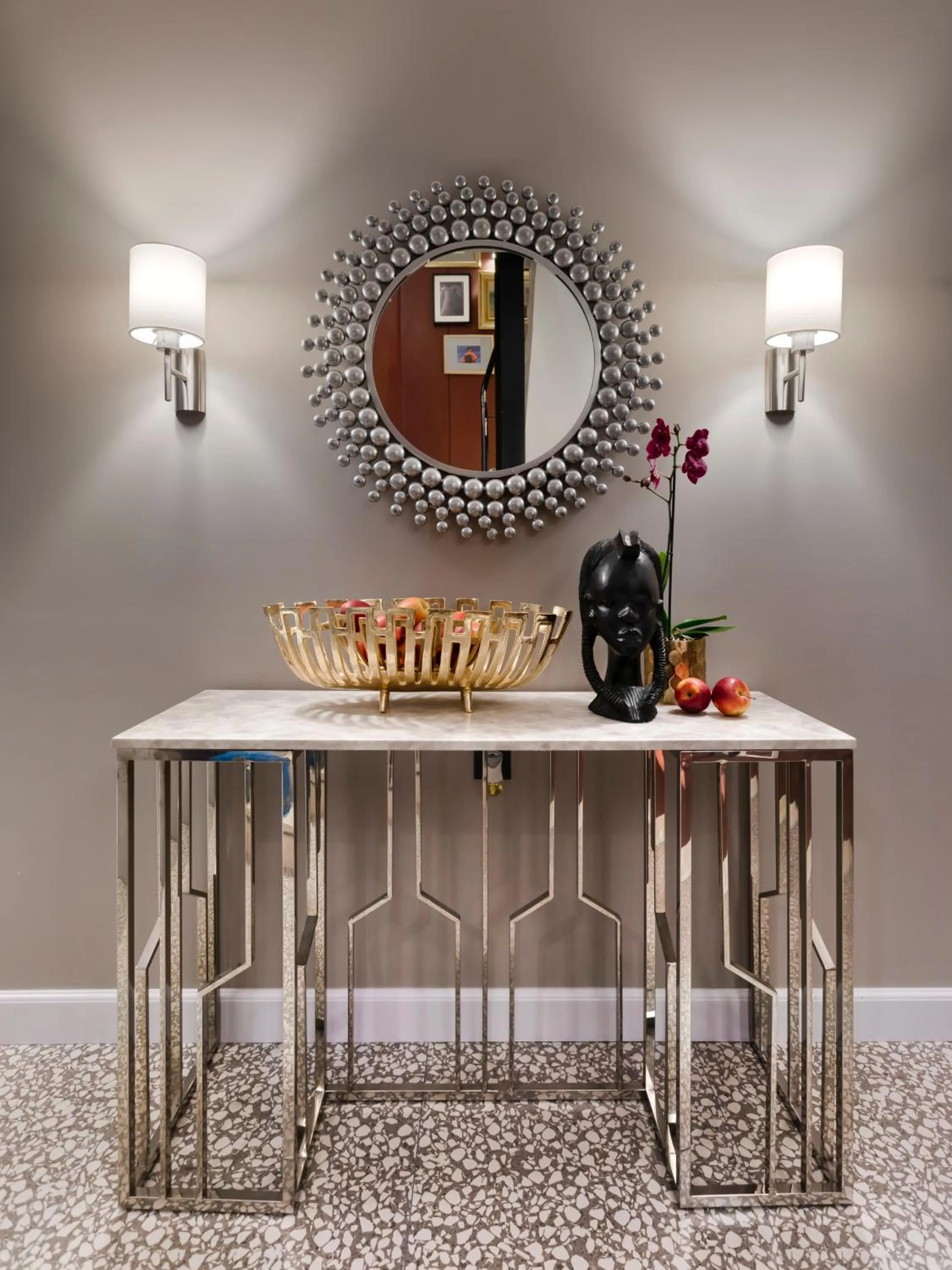 Decorative detail in The Pinnacle Athens