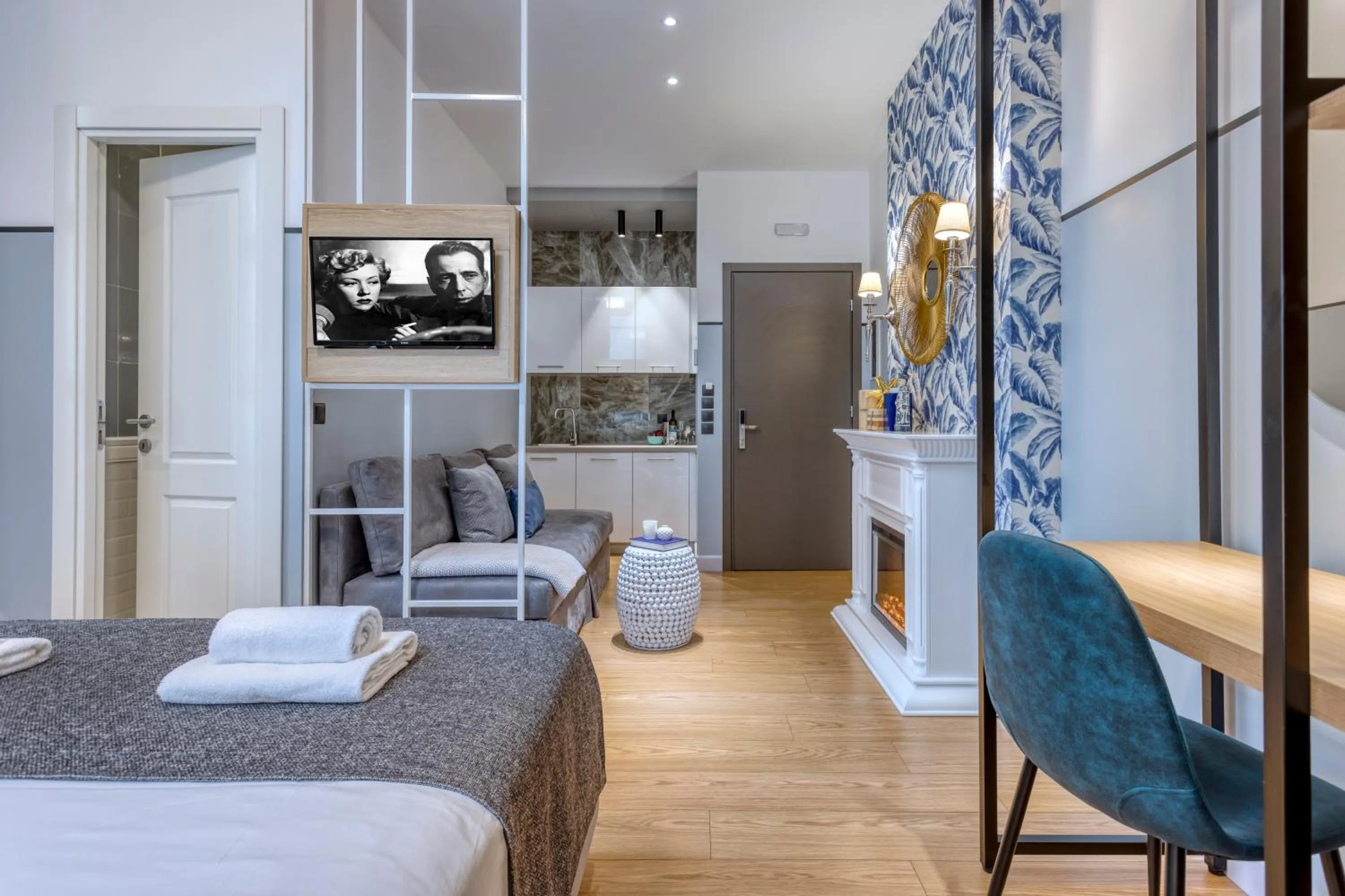 Toilet, Bed in The Pinnacle Athens