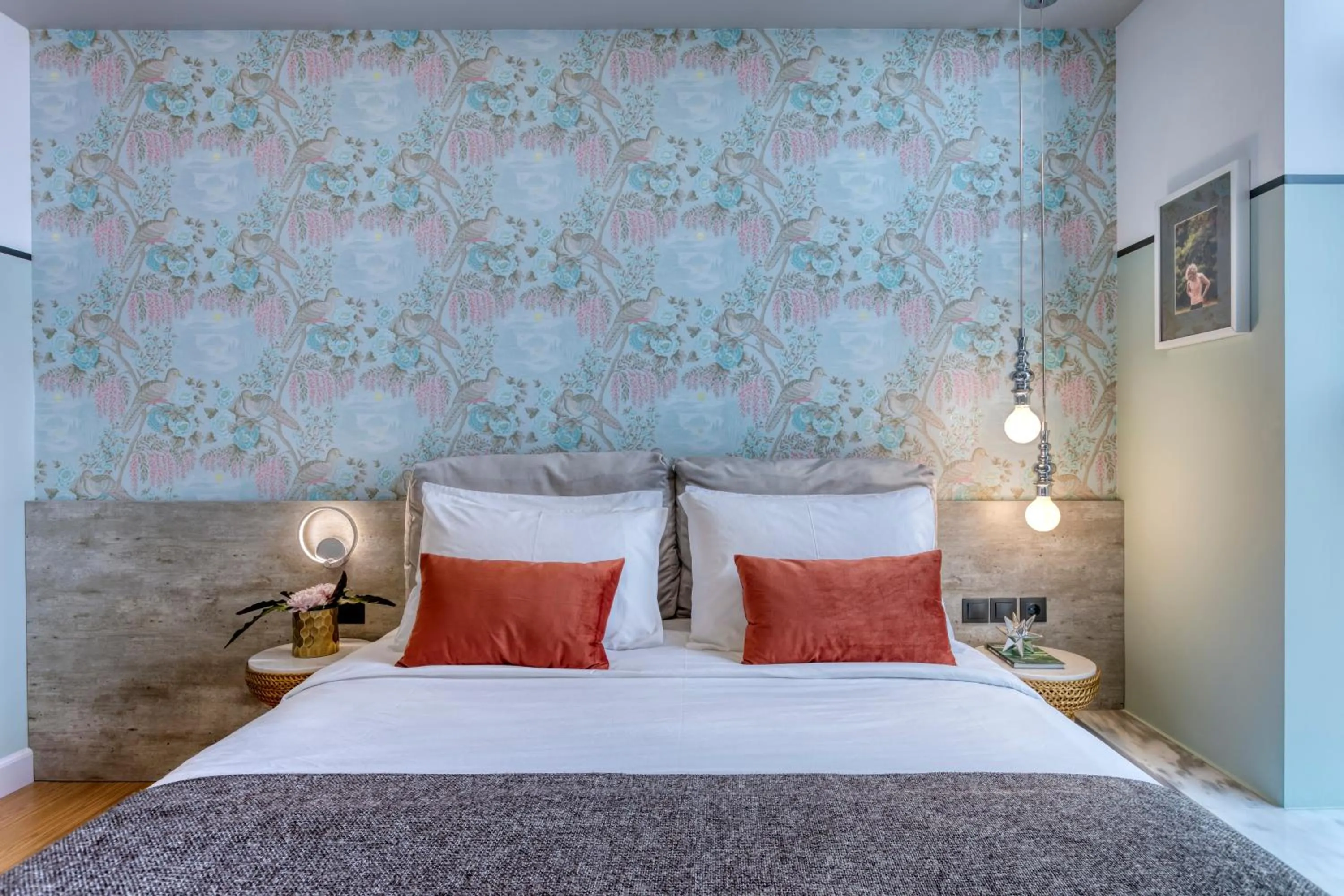 Bed in The Pinnacle Athens