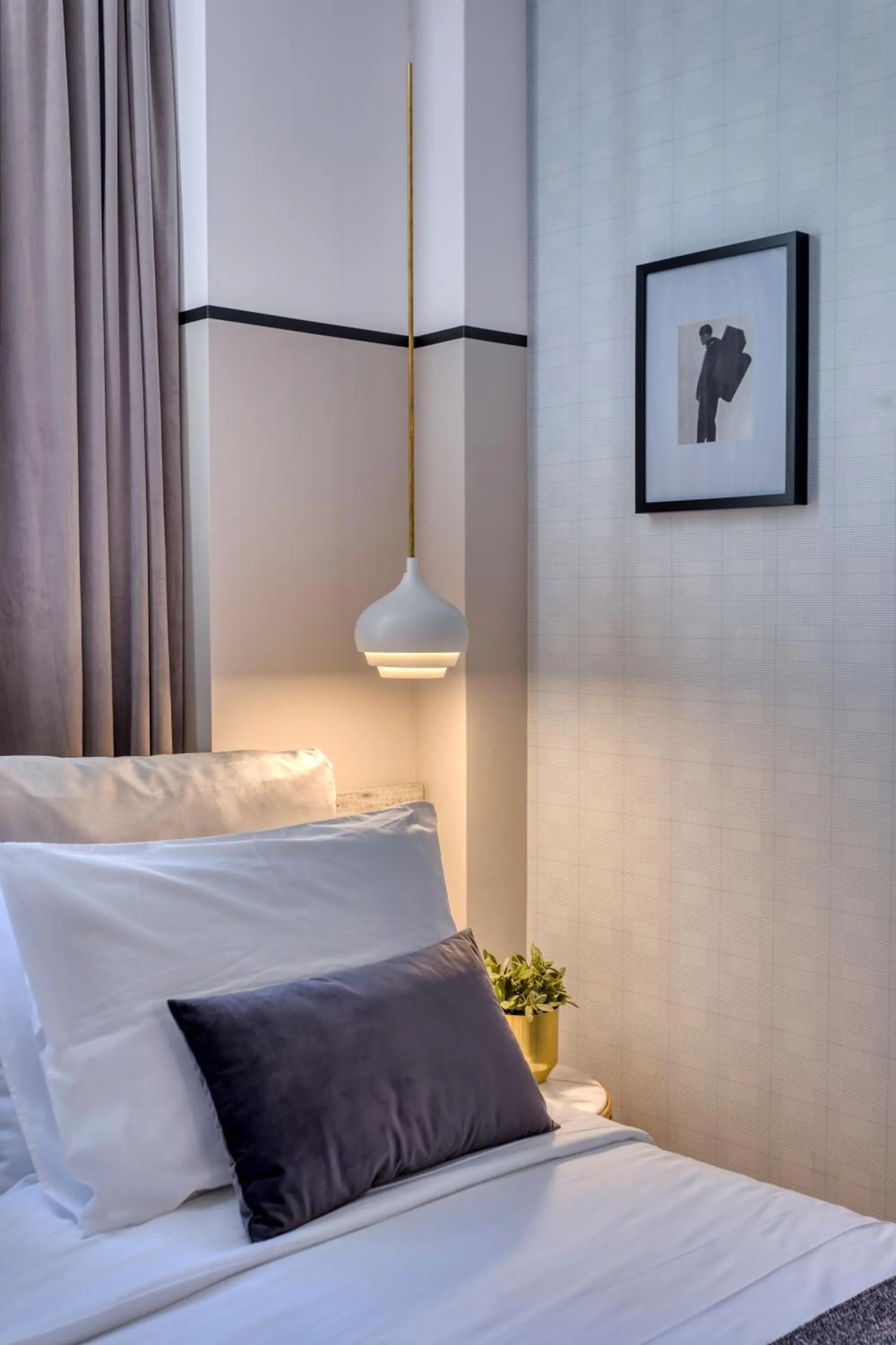 Bed in The Pinnacle Athens