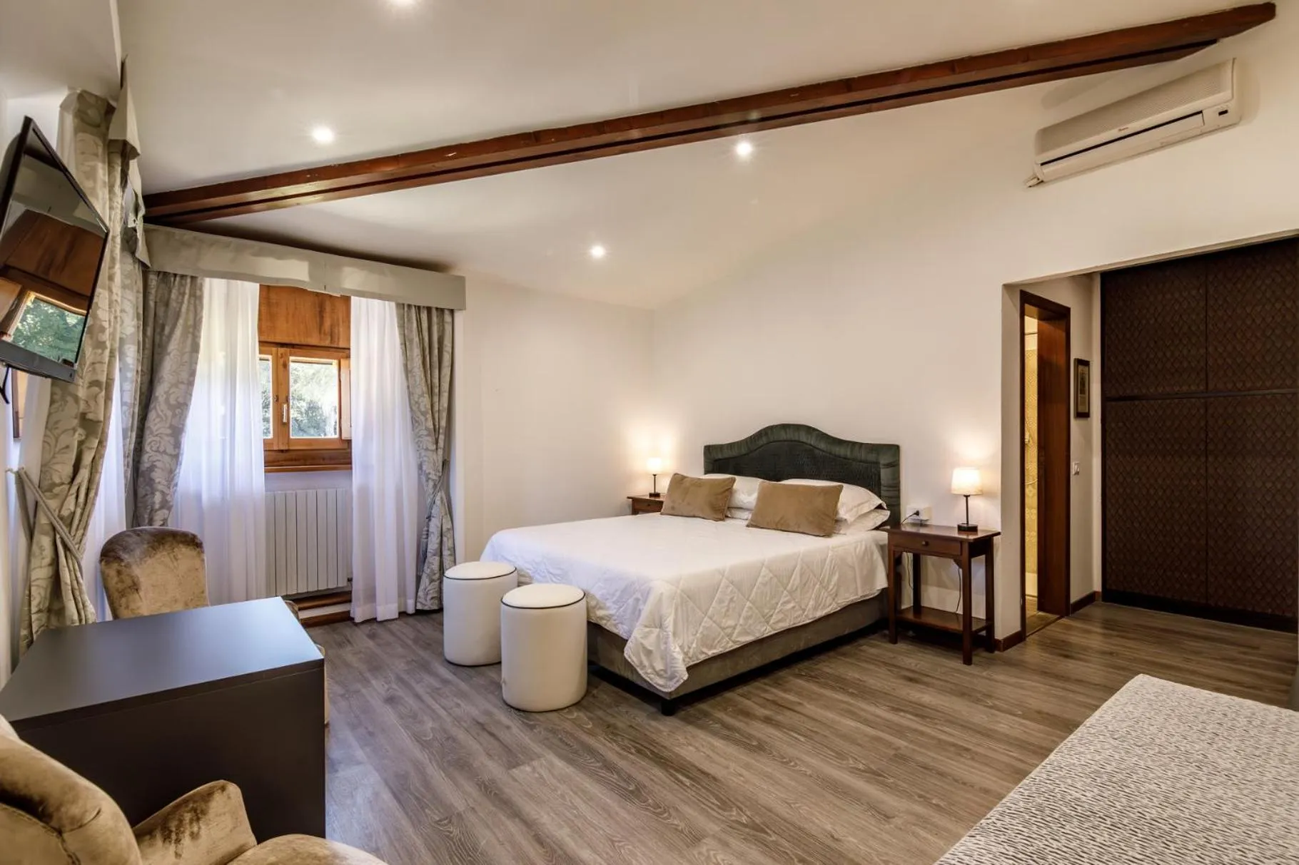 TV and multimedia, Bed in Agriturismo Villa Godenano - Pool&Restaurant