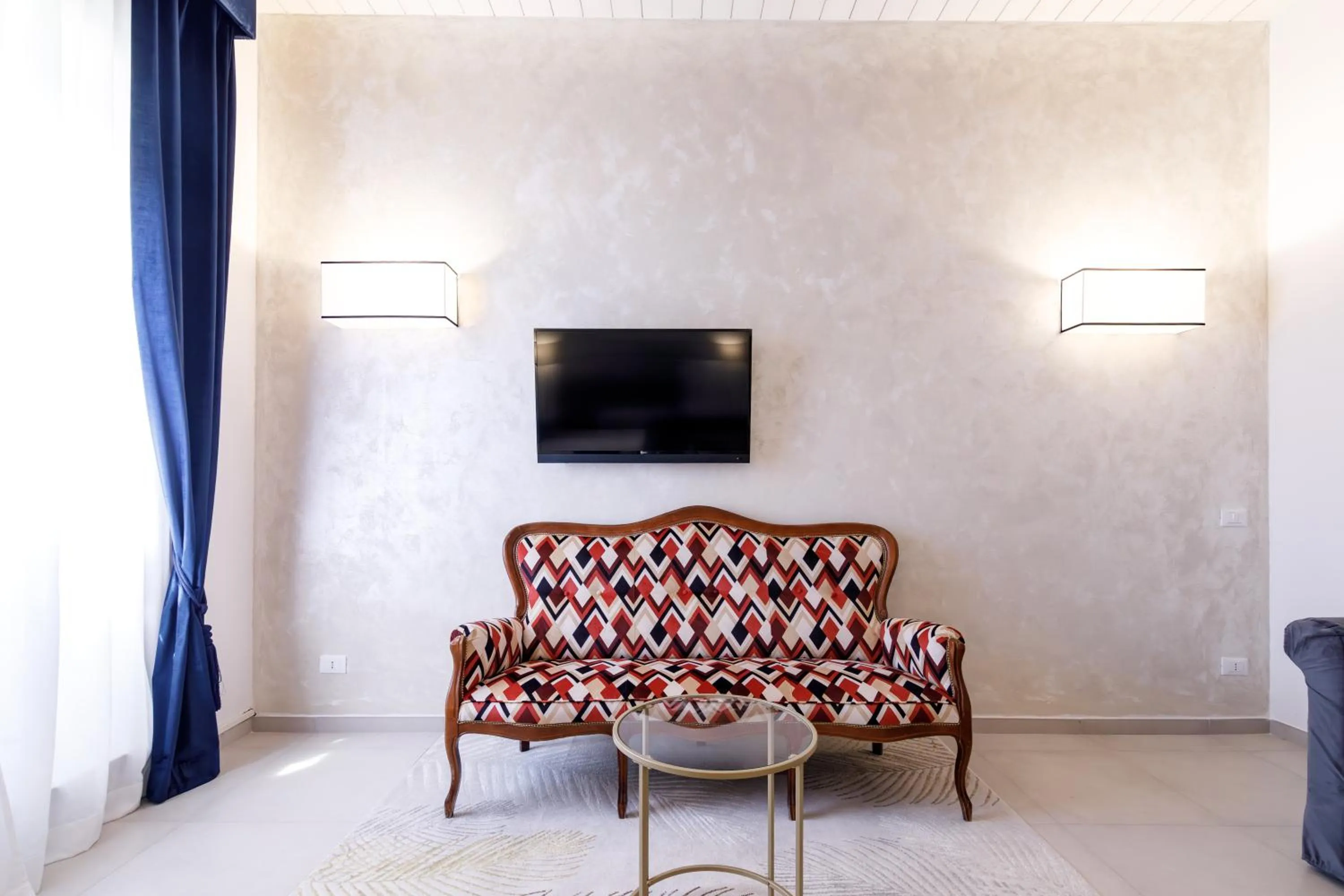 TV and multimedia in Agriturismo Villa Godenano - Pool&Restaurant