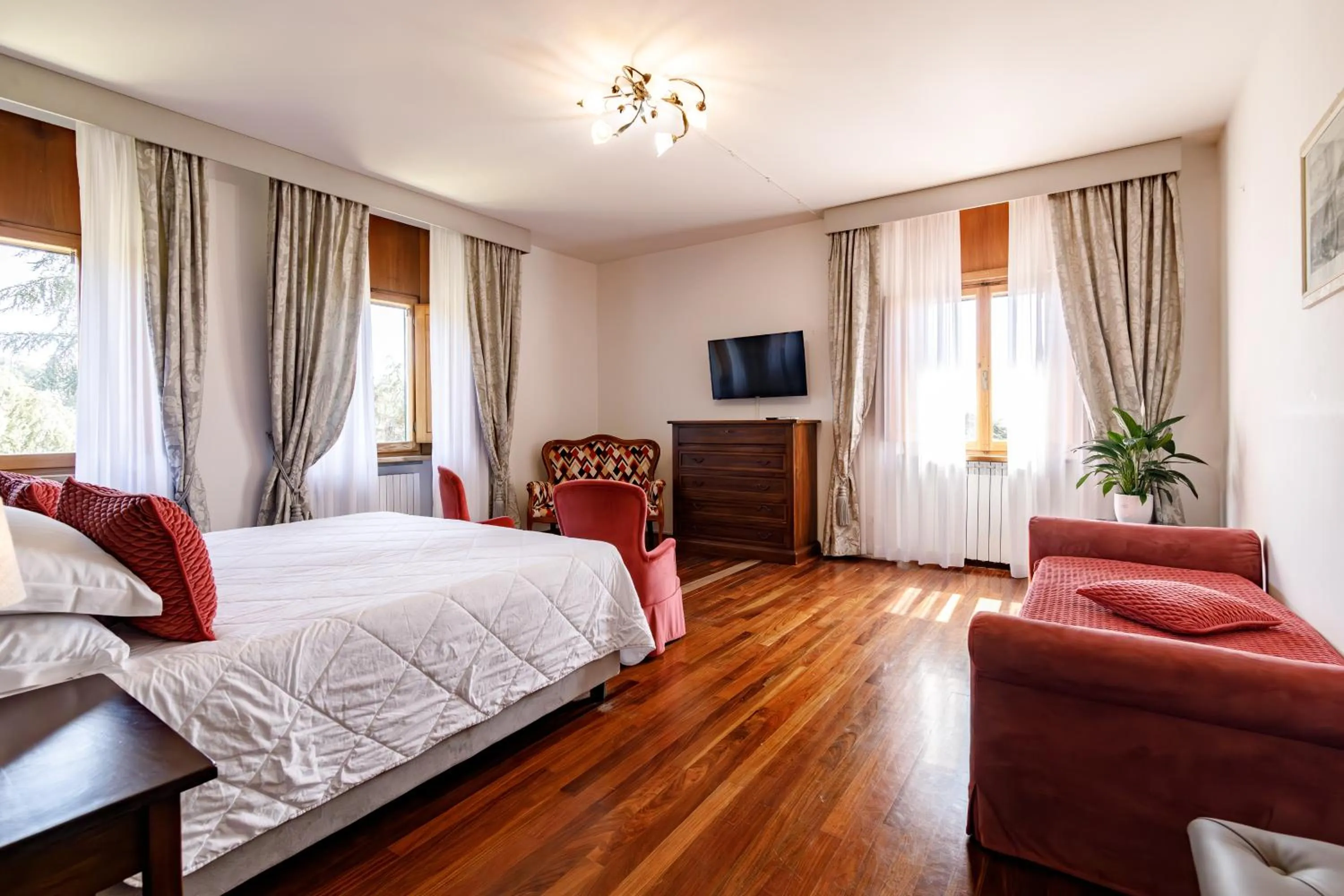 Bed in Agriturismo Villa Godenano - Pool&Restaurant