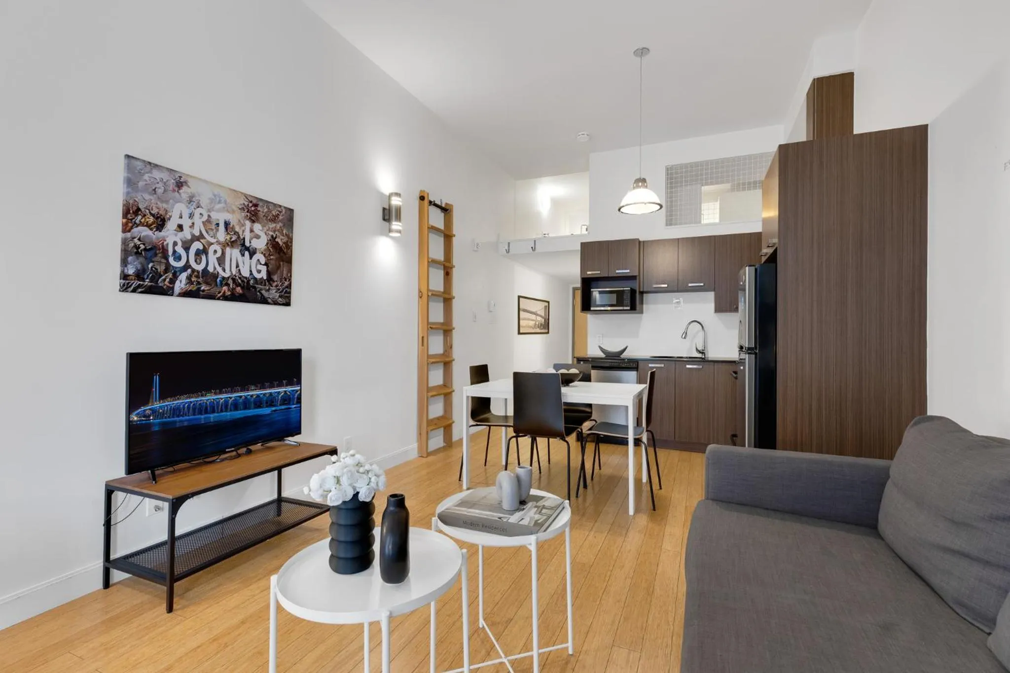 TV and multimedia in LiV MTL Main