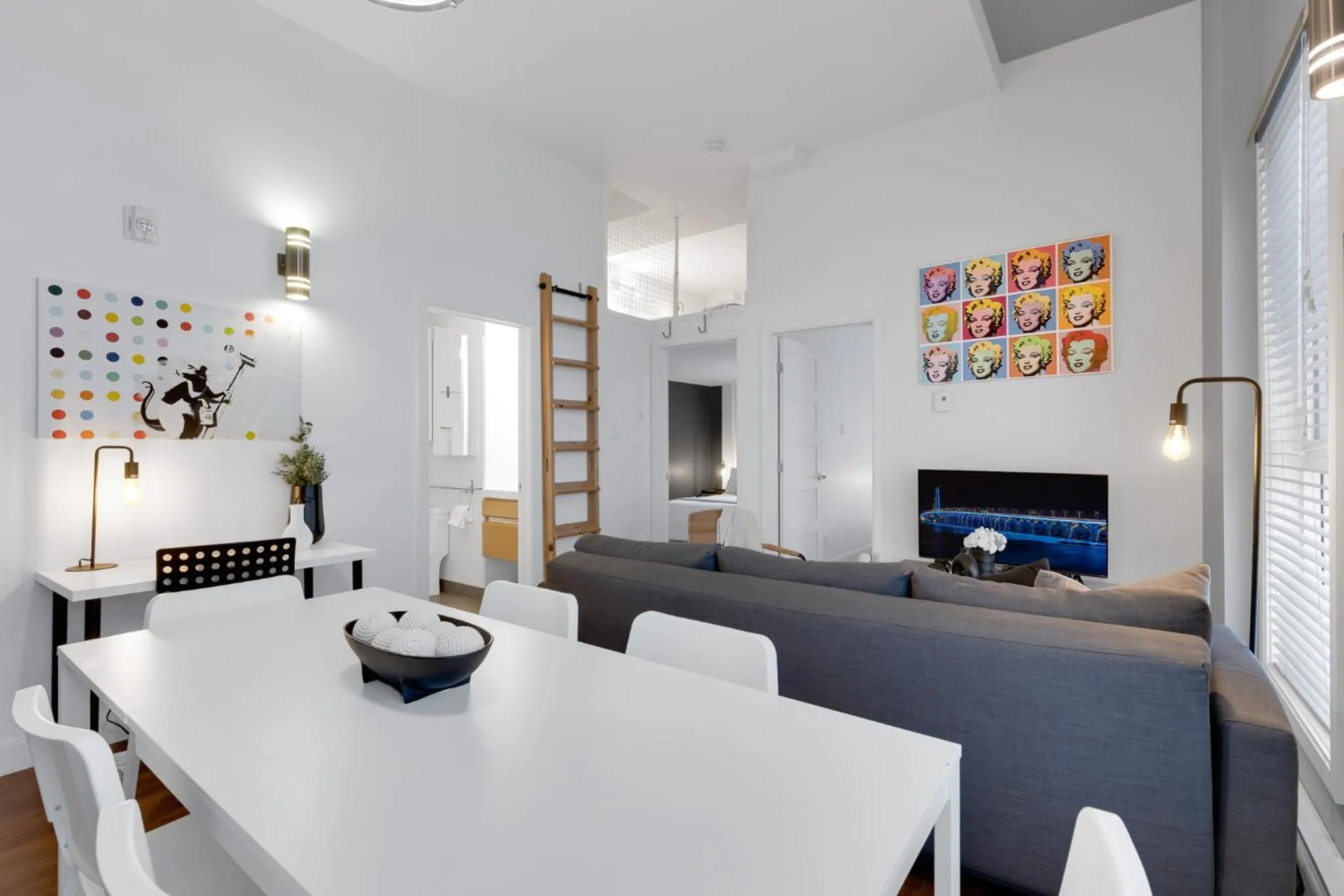 TV and multimedia in LiV MTL Main