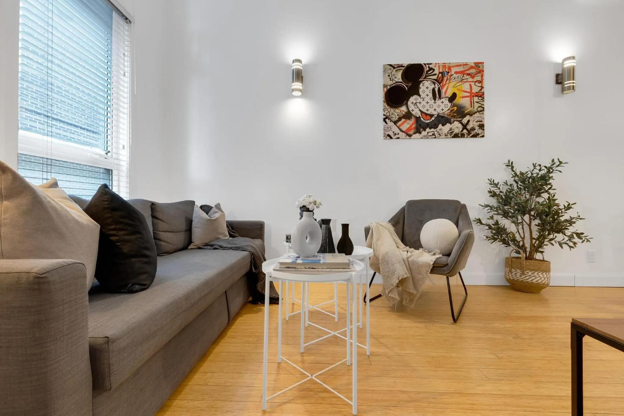 Living room in LiV MTL Main