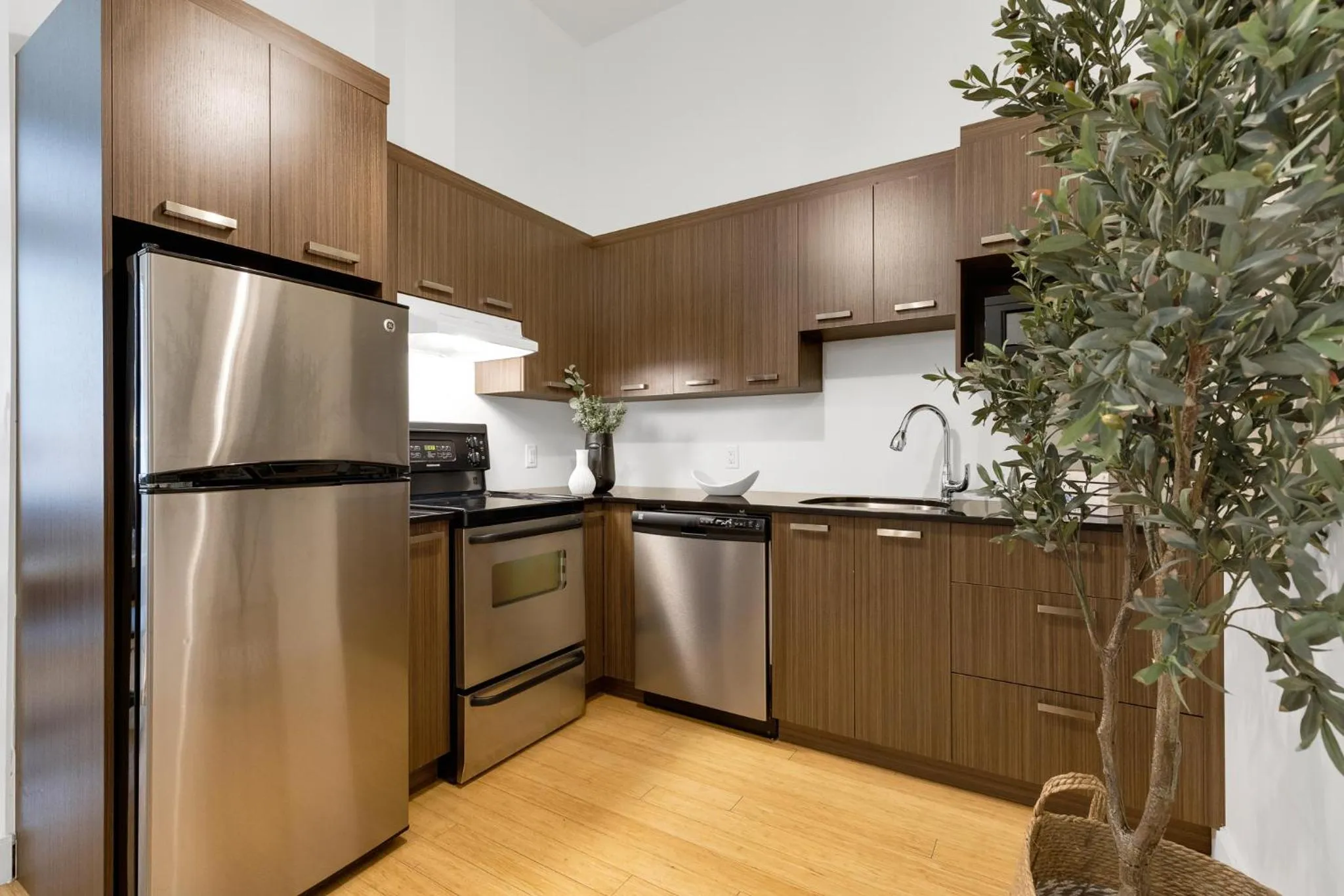 Kitchen or kitchenette in LiV MTL Main