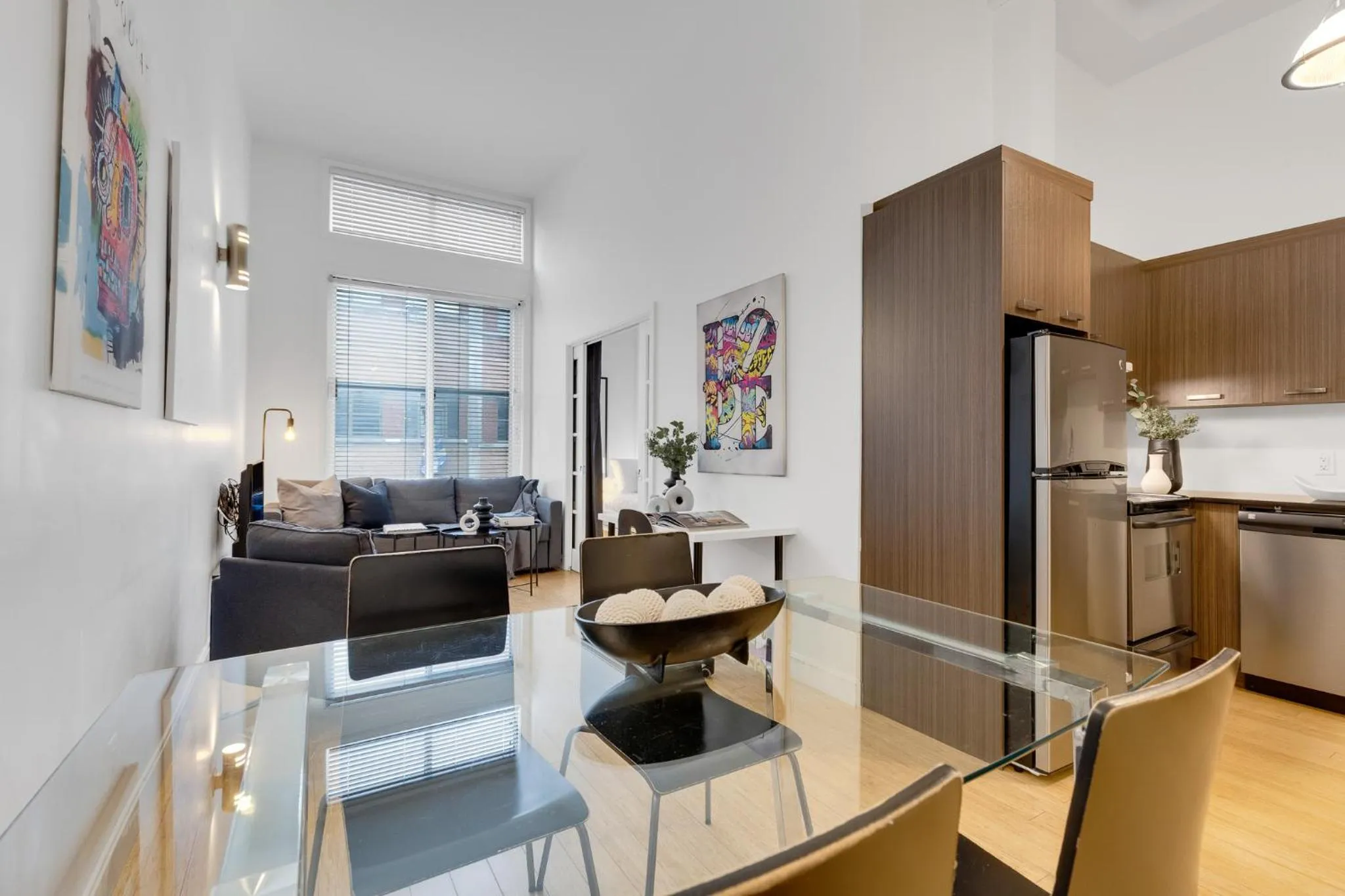 Kitchen or kitchenette in LiV MTL Main