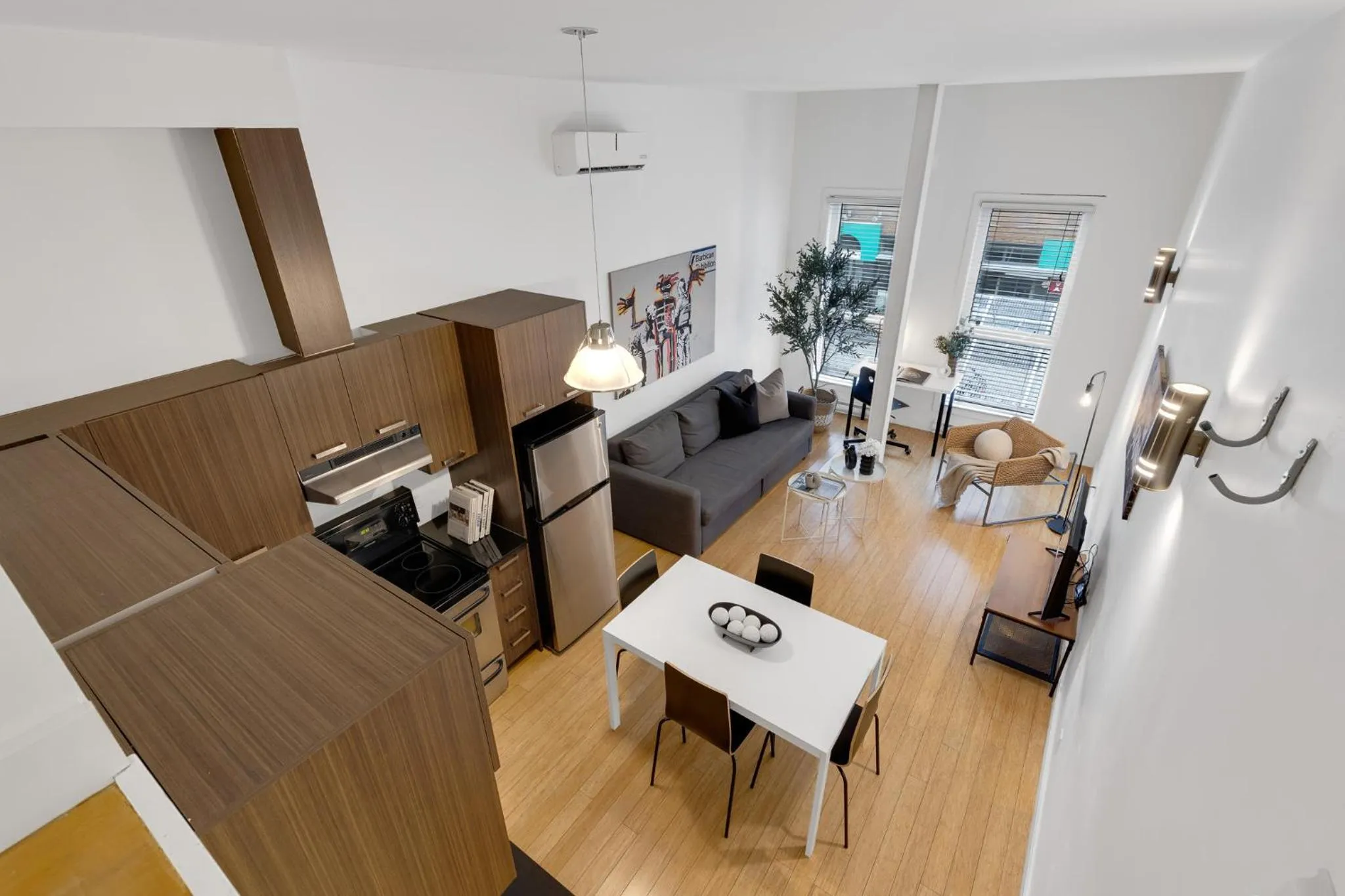 Communal lounge/ TV room in LiV MTL Main