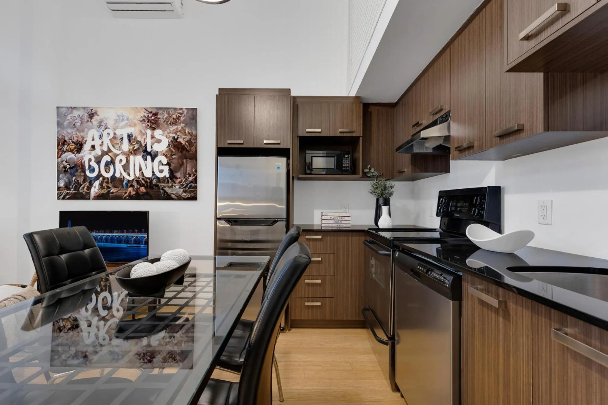 TV and multimedia in LiV MTL Main