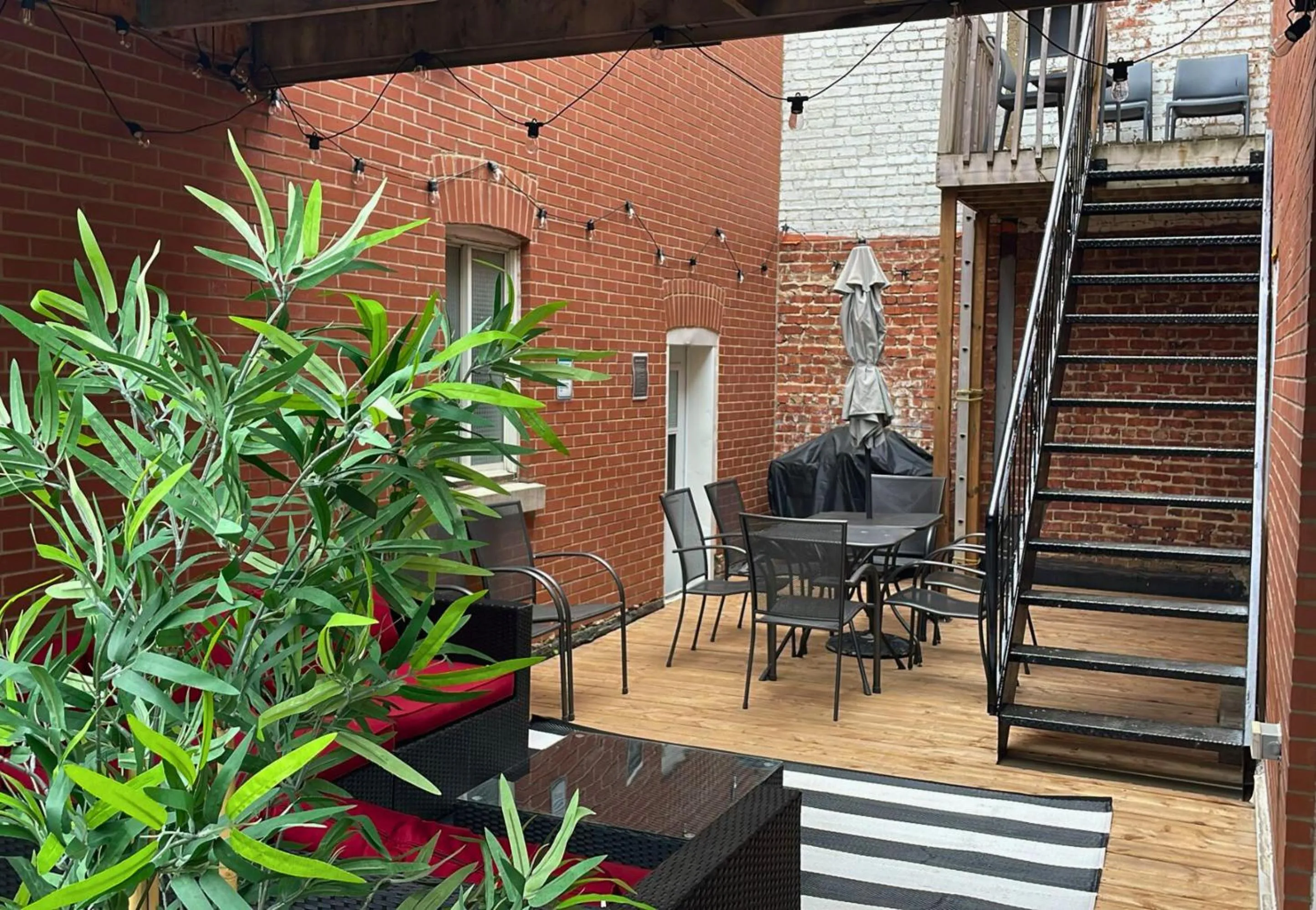 Patio in LiV MTL Chic