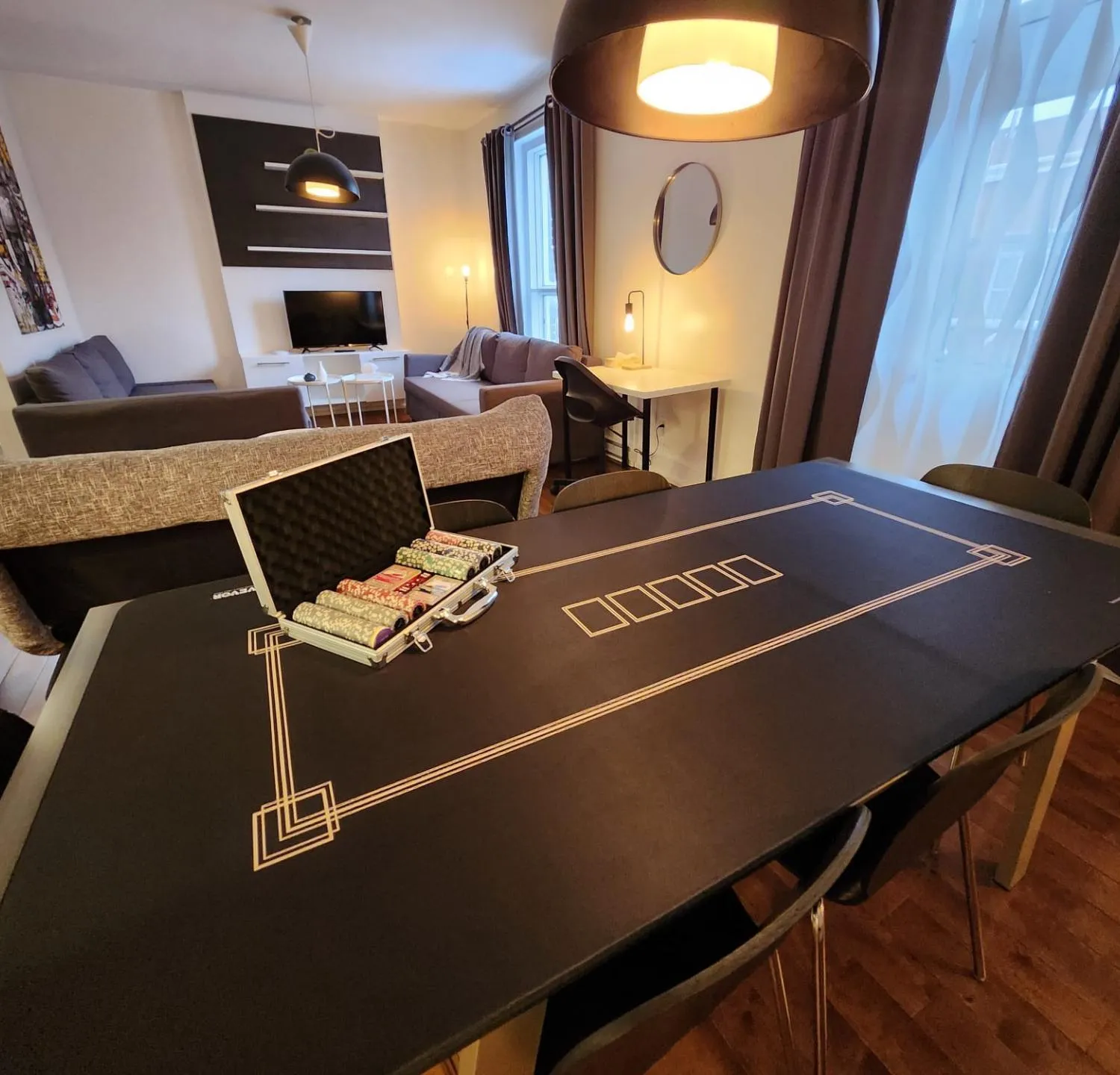 Game Room in LiV MTL Chic