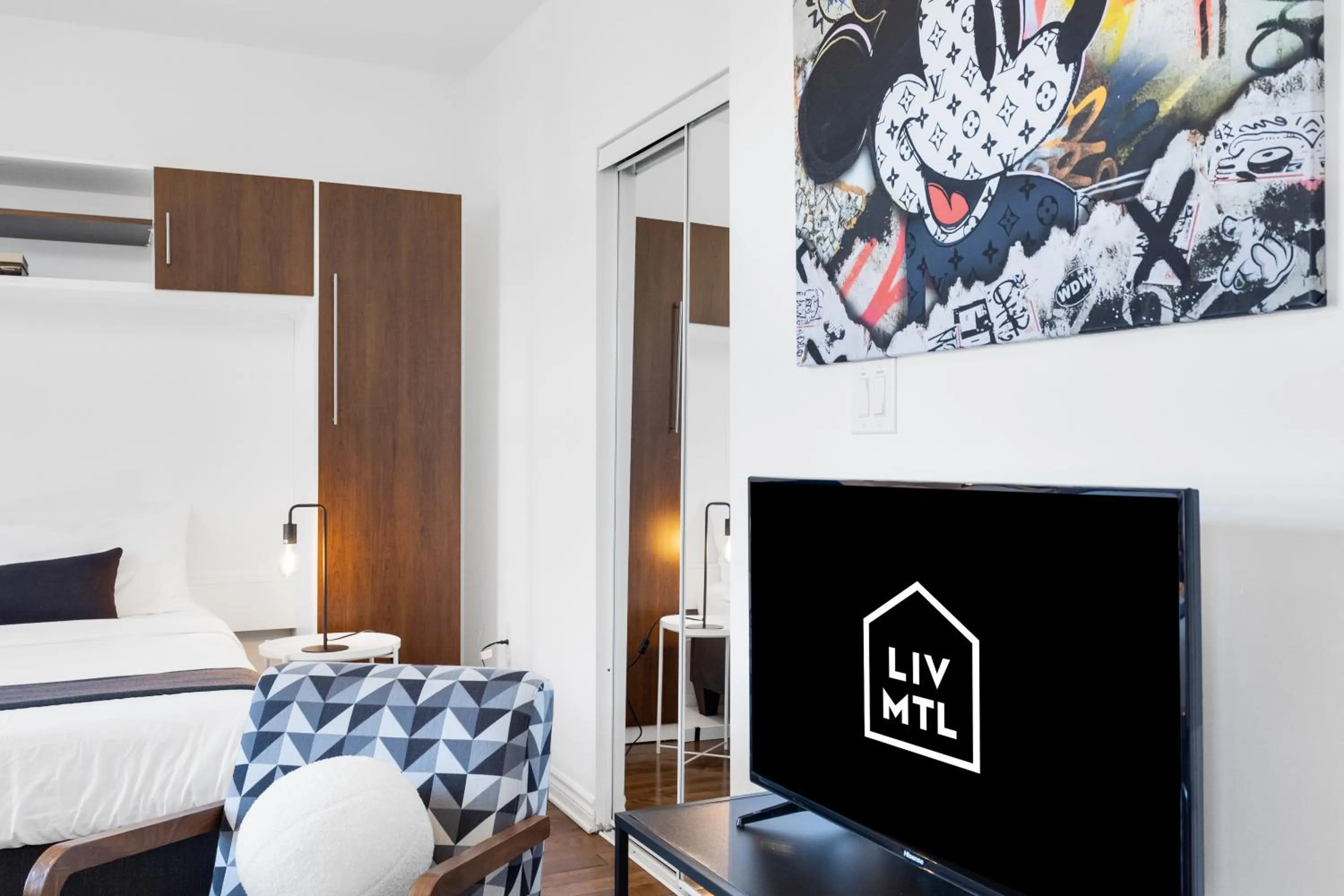 Communal lounge/ TV room in LiV MTL MTL