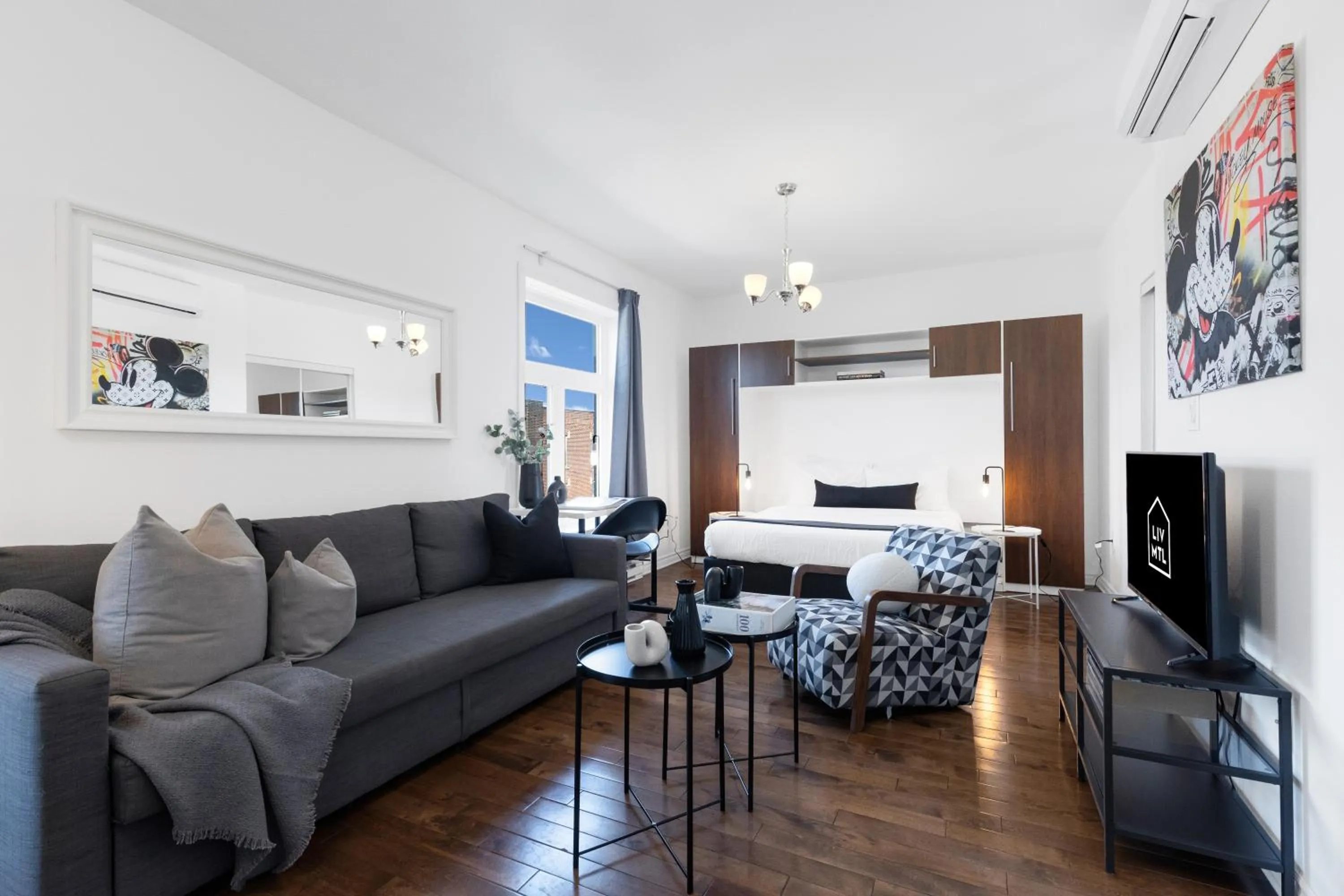 Communal lounge/ TV room in LiV MTL MTL