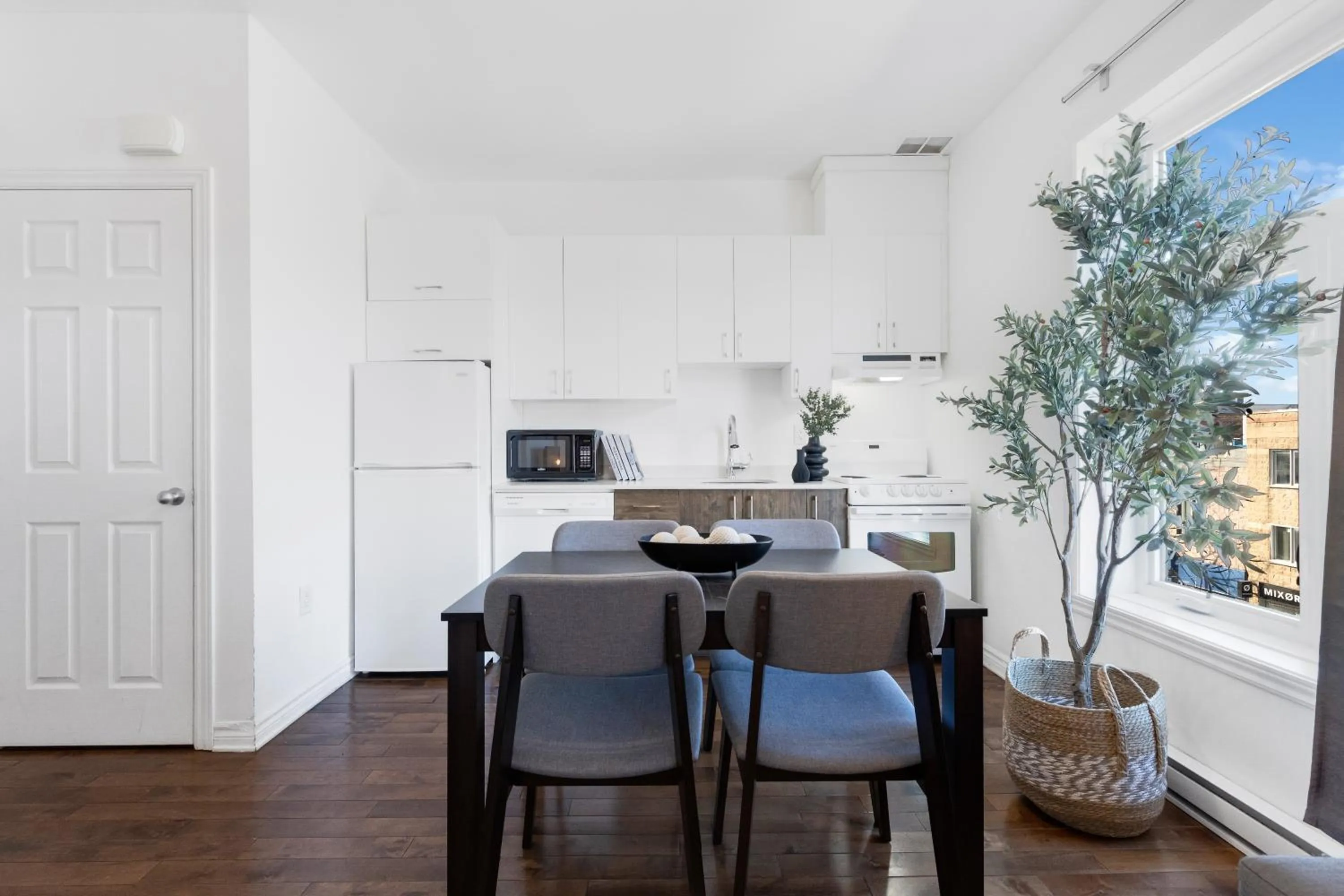 Kitchen or kitchenette in LiV MTL MTL