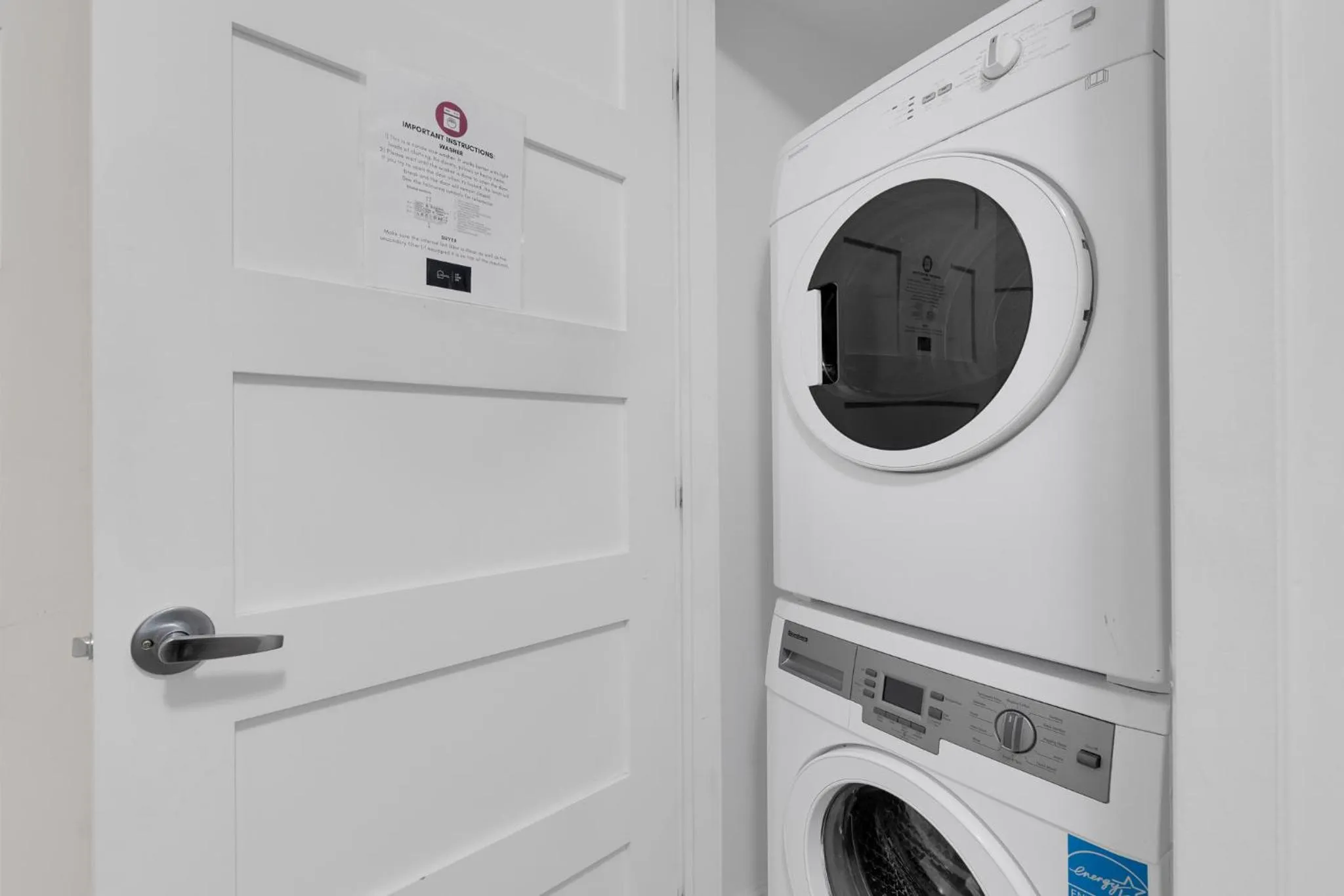 washing machine in LiV MTL Downtown