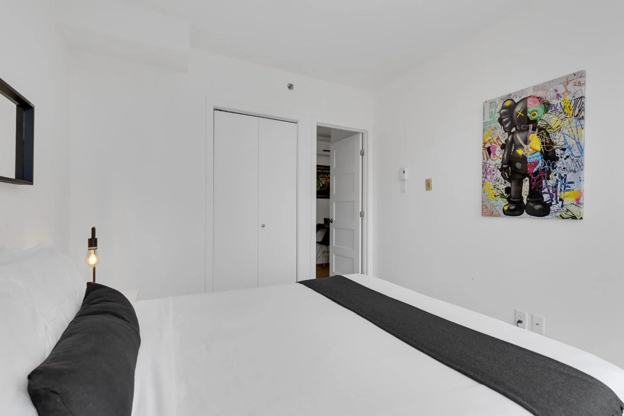 Bed in LiV MTL Downtown