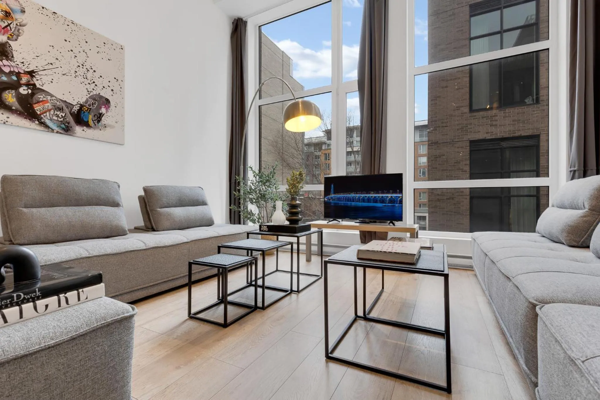 Patio in LiV MTL Downtown