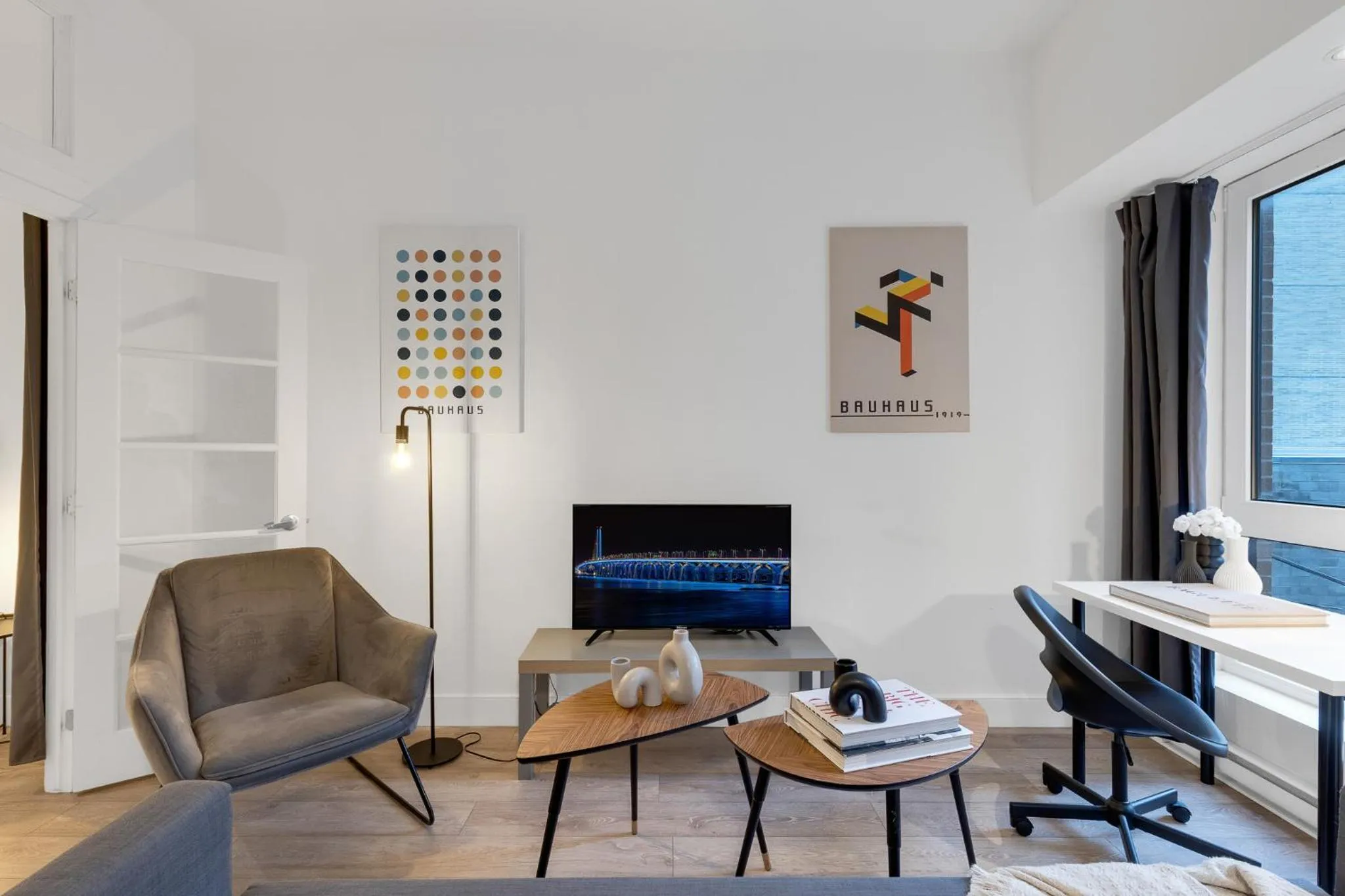 TV and multimedia in LiV MTL Downtown