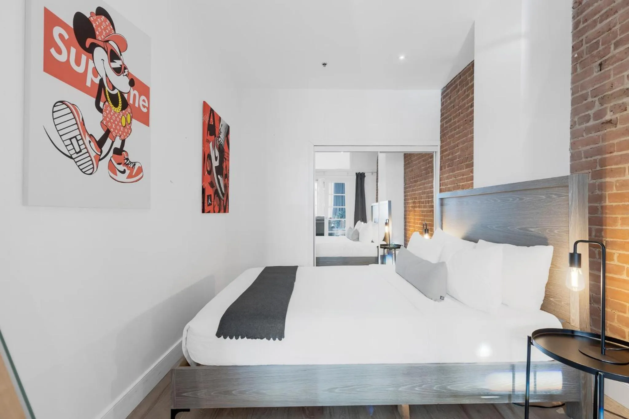 Bed in LiV MTL Downtown