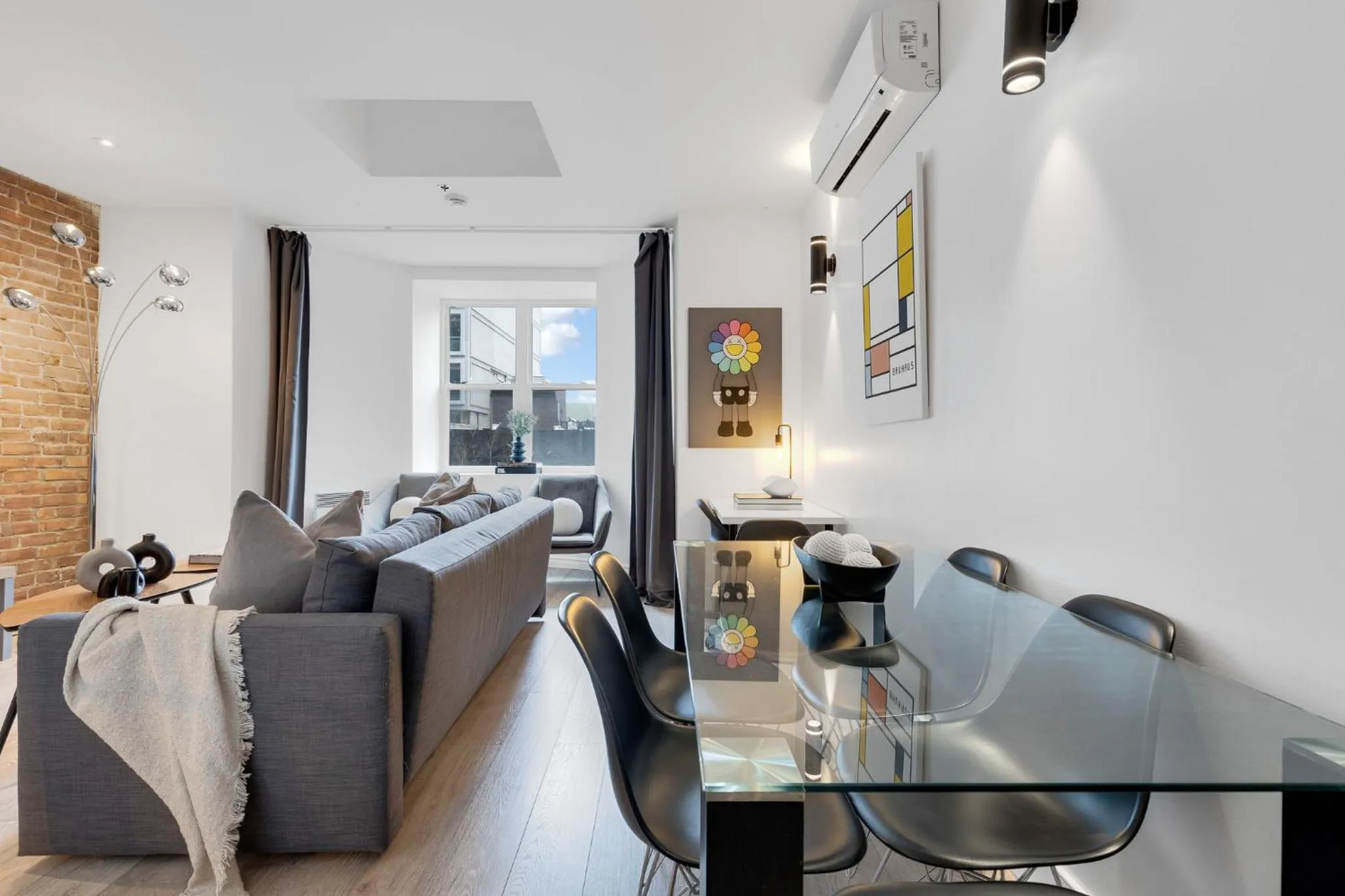 Kitchen or kitchenette in LiV MTL Downtown