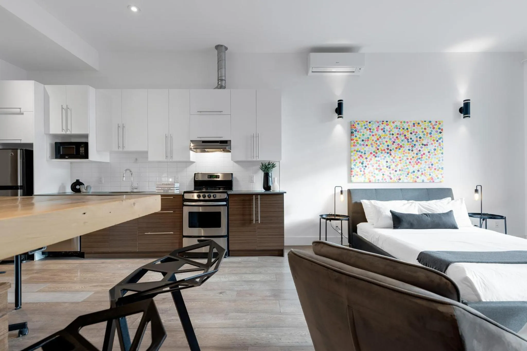 Kitchen or kitchenette in LiV MTL Downtown