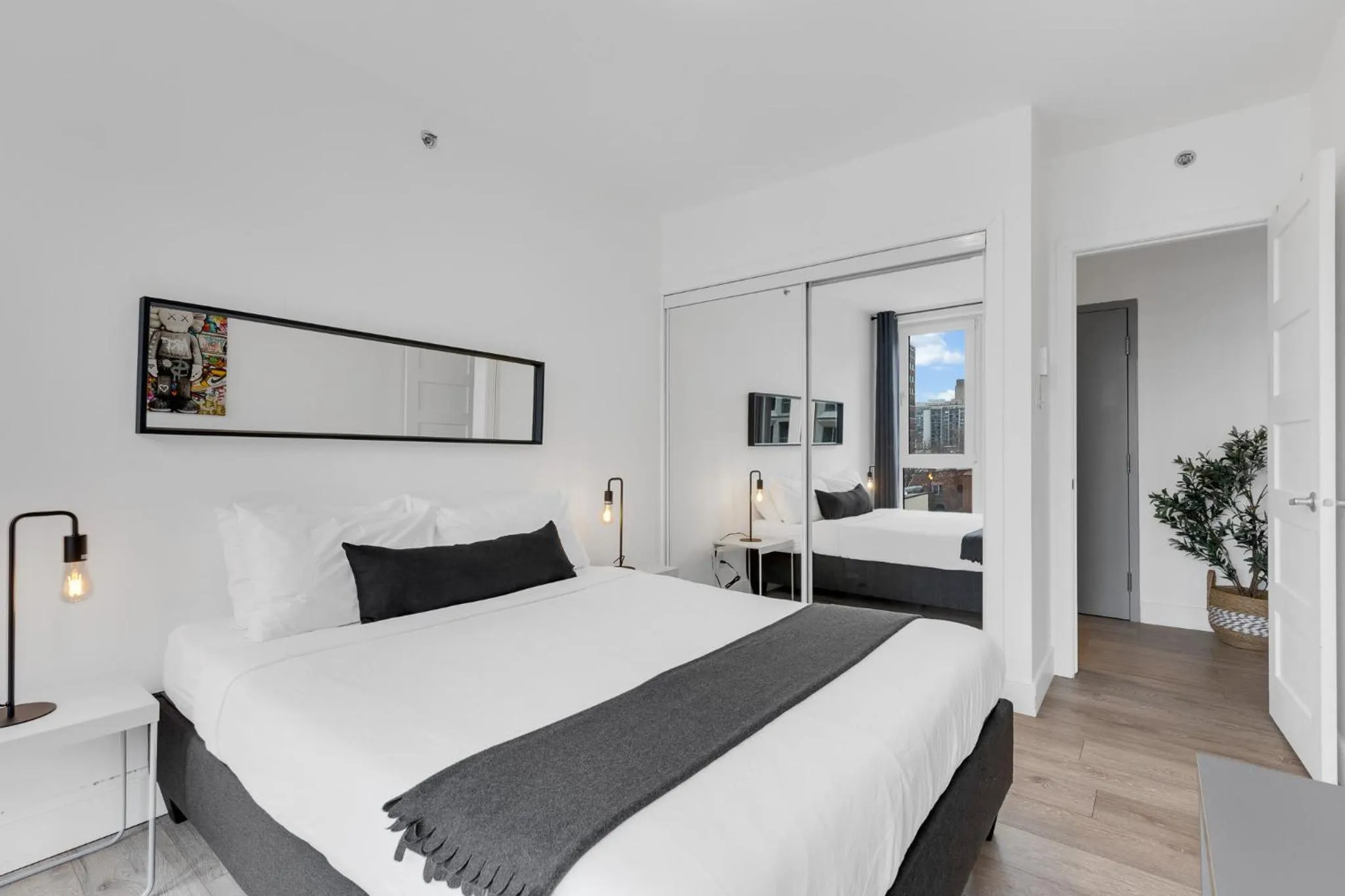 Bed in LiV MTL Downtown