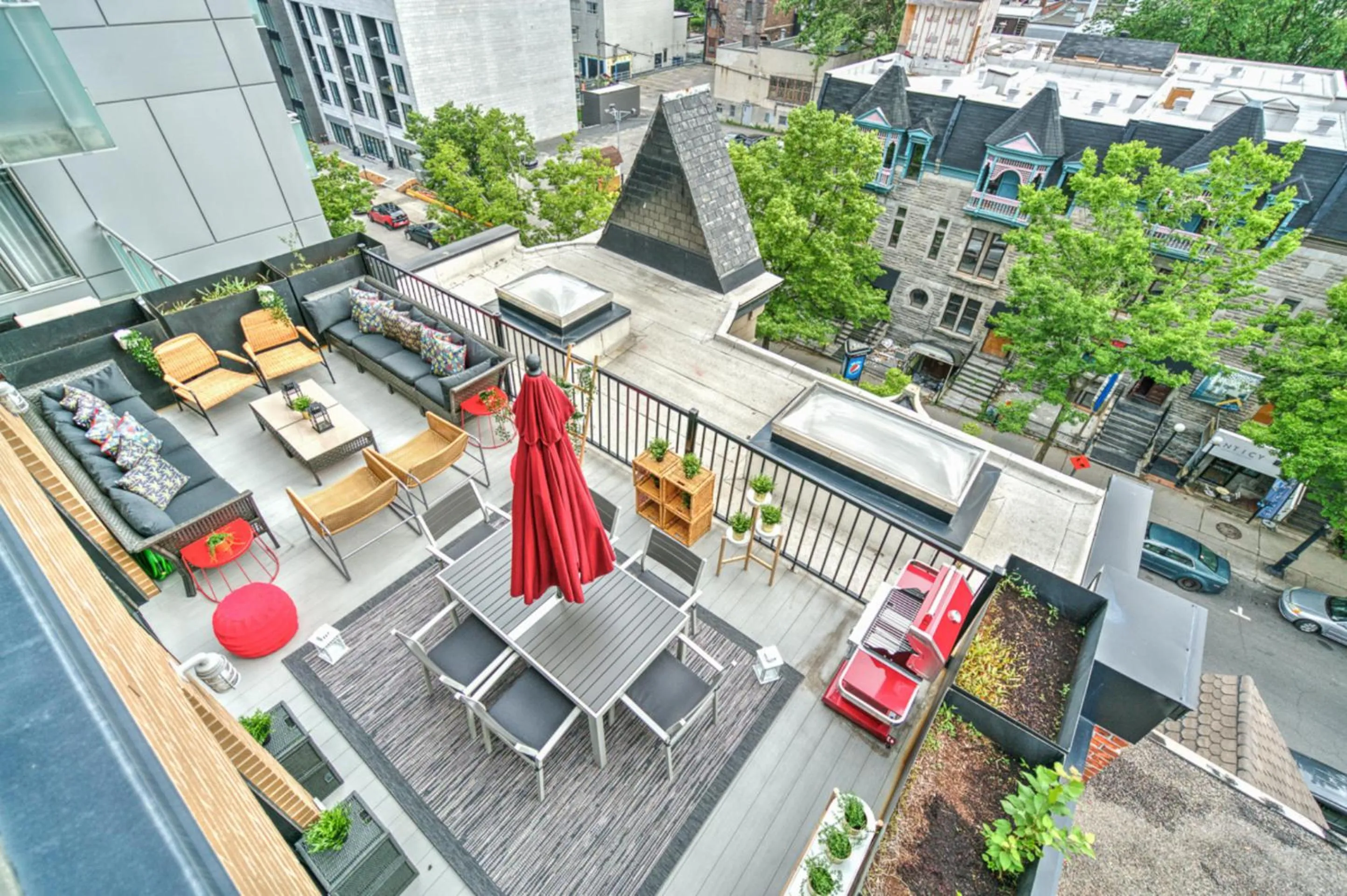 Patio in LiV MTL Downtown