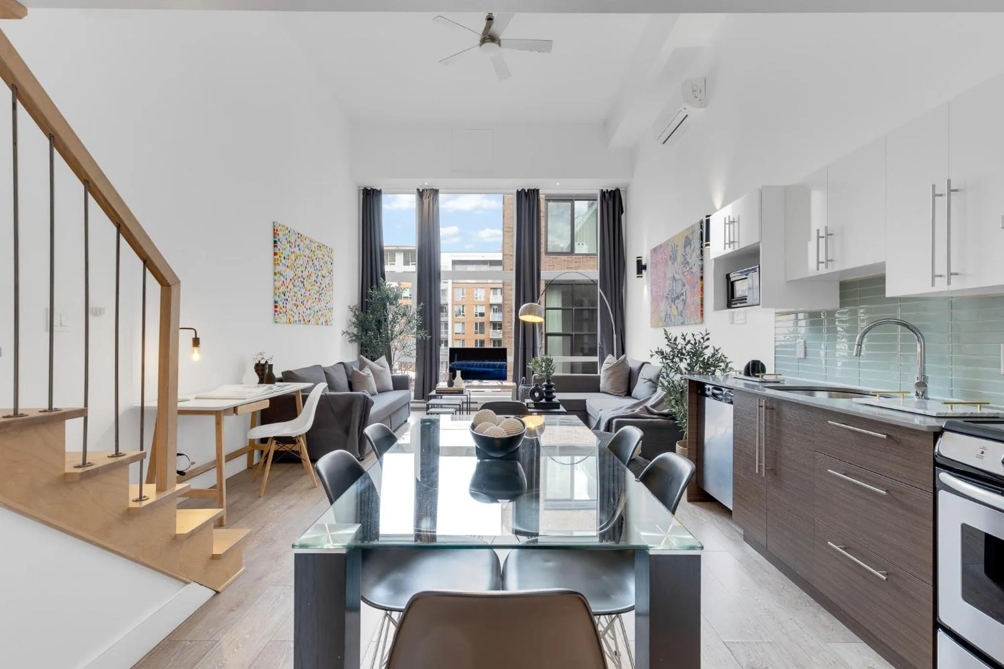 Kitchen or kitchenette in LiV MTL Downtown