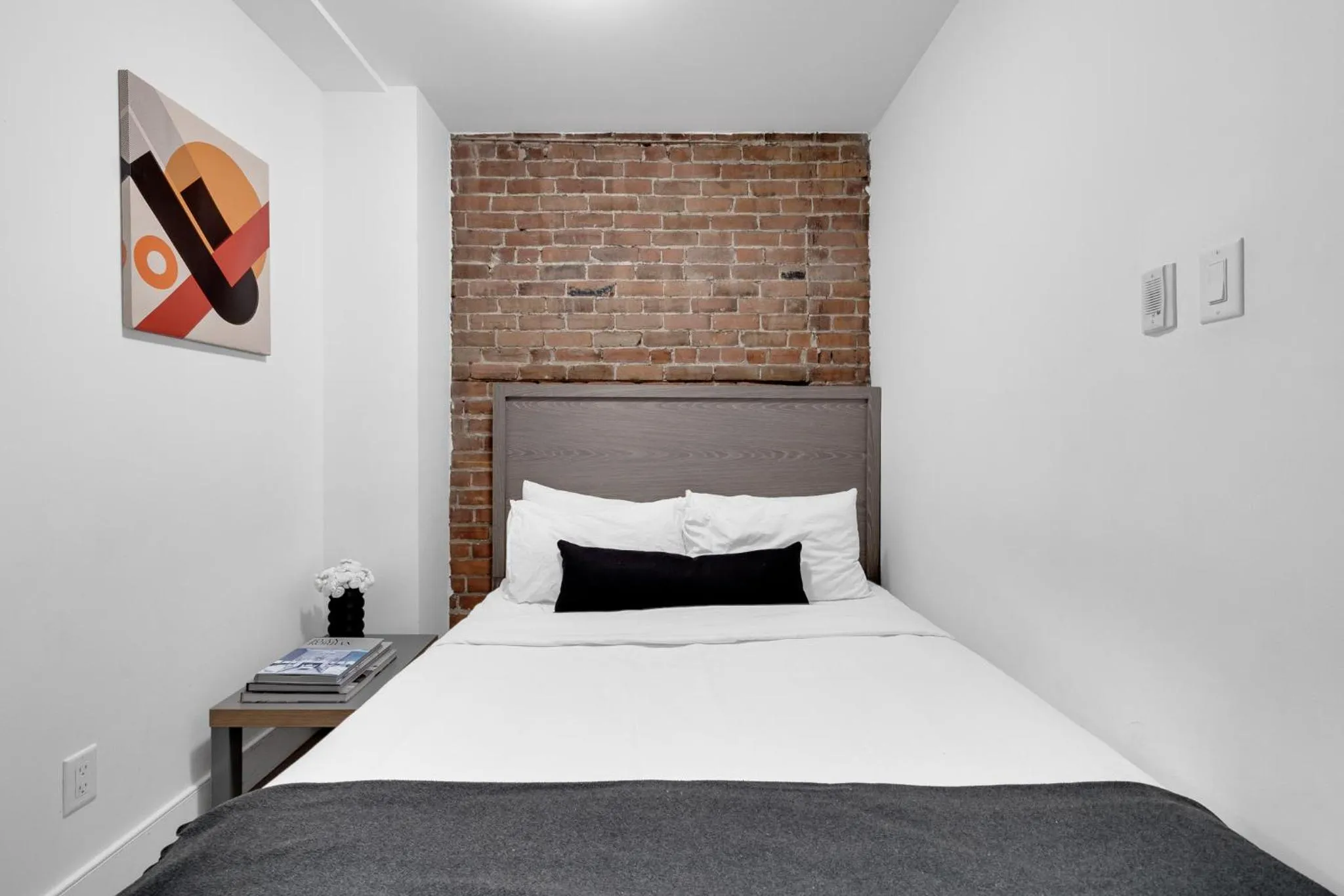 Bed in LiV MTL Downtown