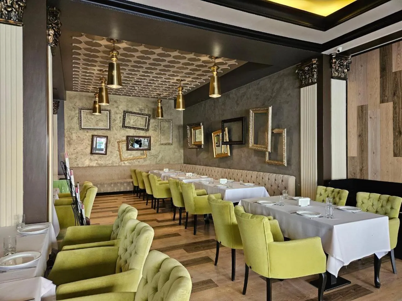 Restaurant/places to eat in Teatro Boutique Hotel