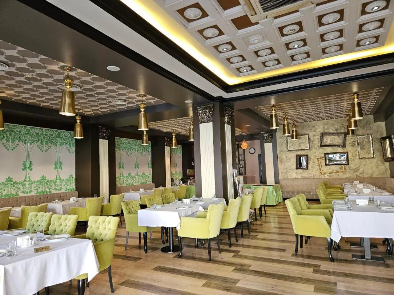 Restaurant/places to eat in Teatro Boutique Hotel