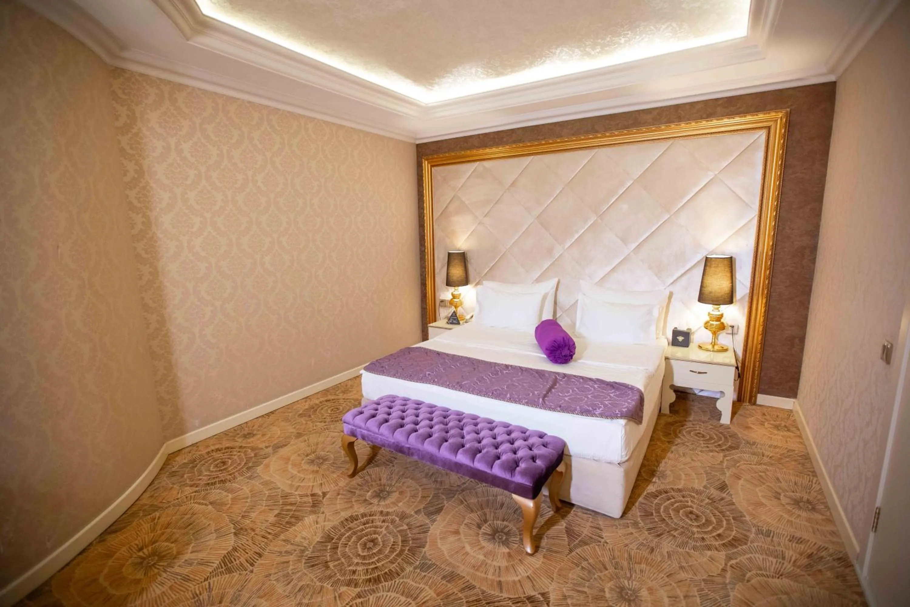 Bed in Teatro Boutique Hotel