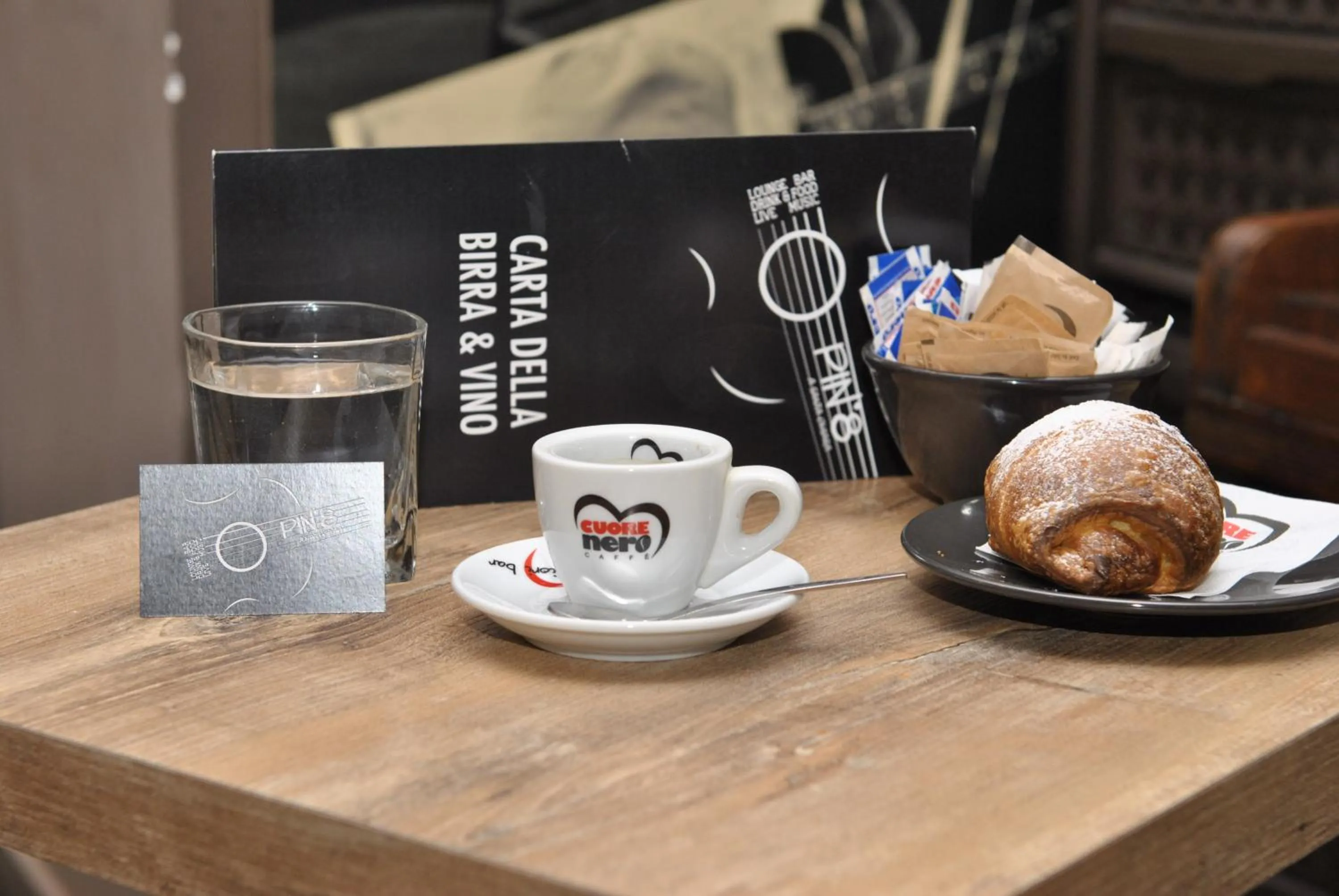 Food and drinks in B&B Le Stanze di Santa Chiara