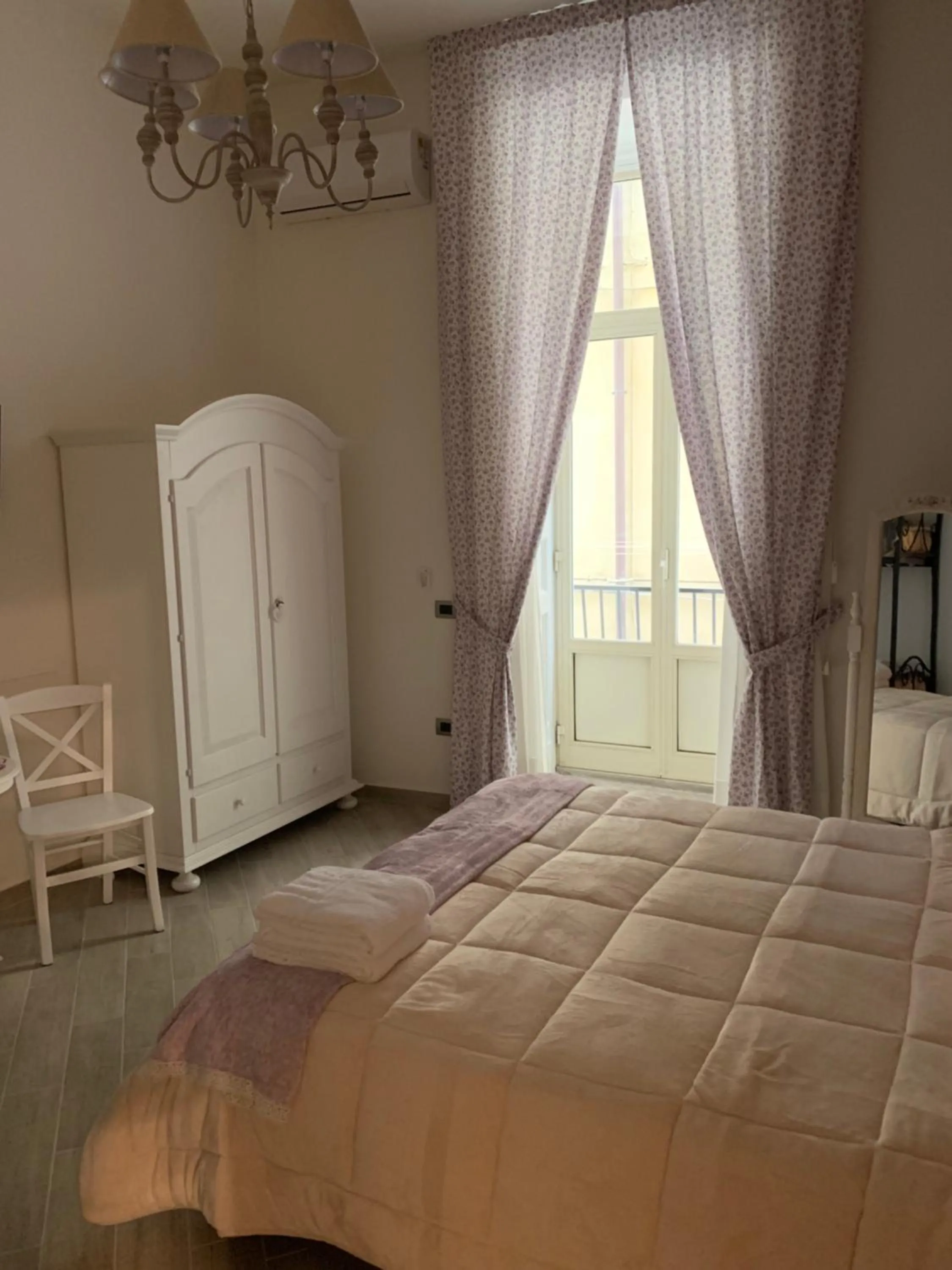 Photo of the whole room, Bed in B&B Le Stanze di Santa Chiara