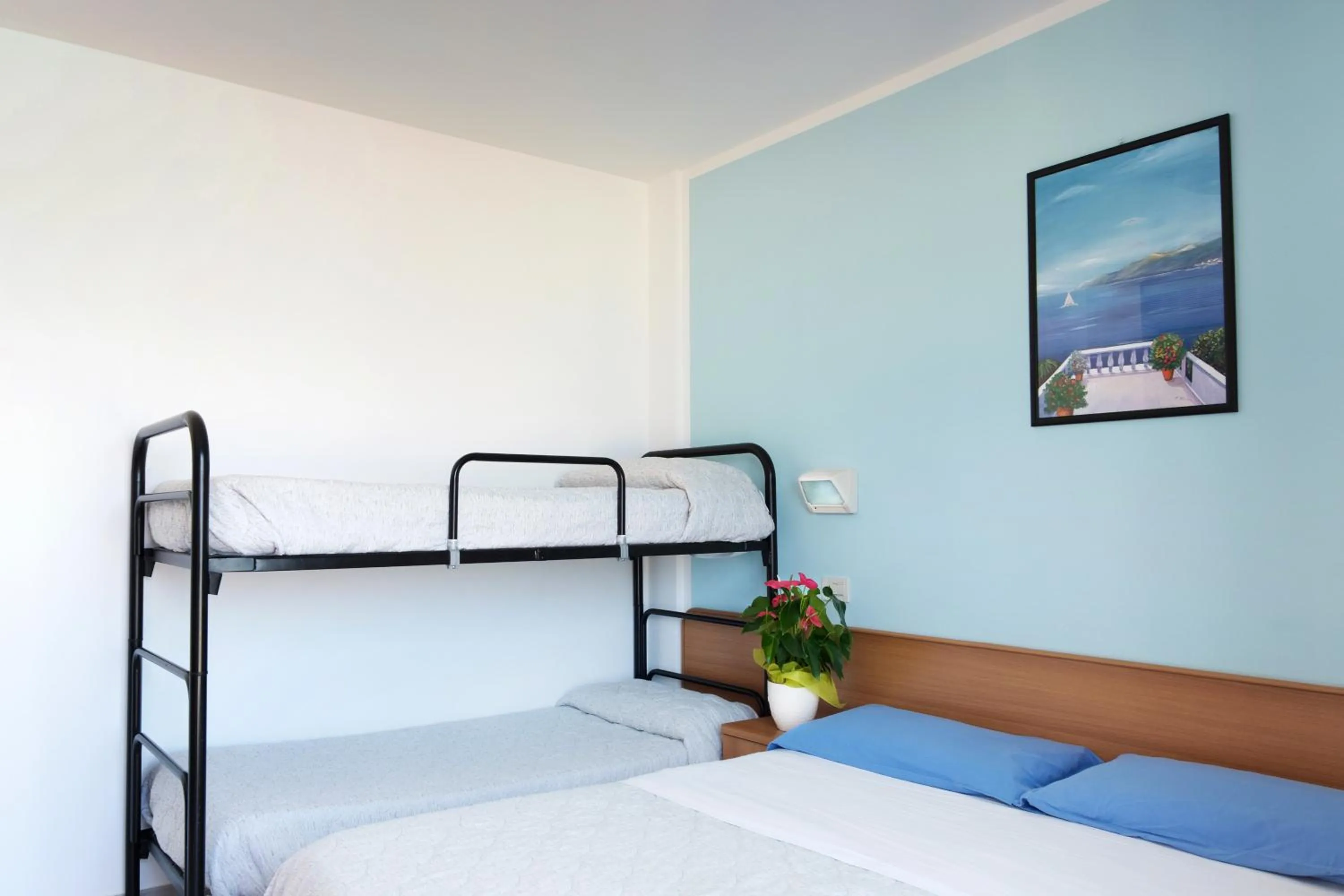 Bedroom, Bed in Hotel Emilia