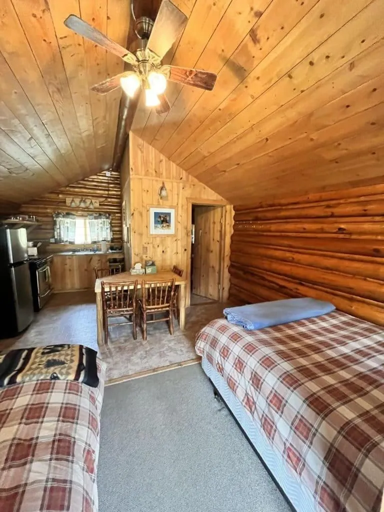 Bed in Silver Gate Lodging