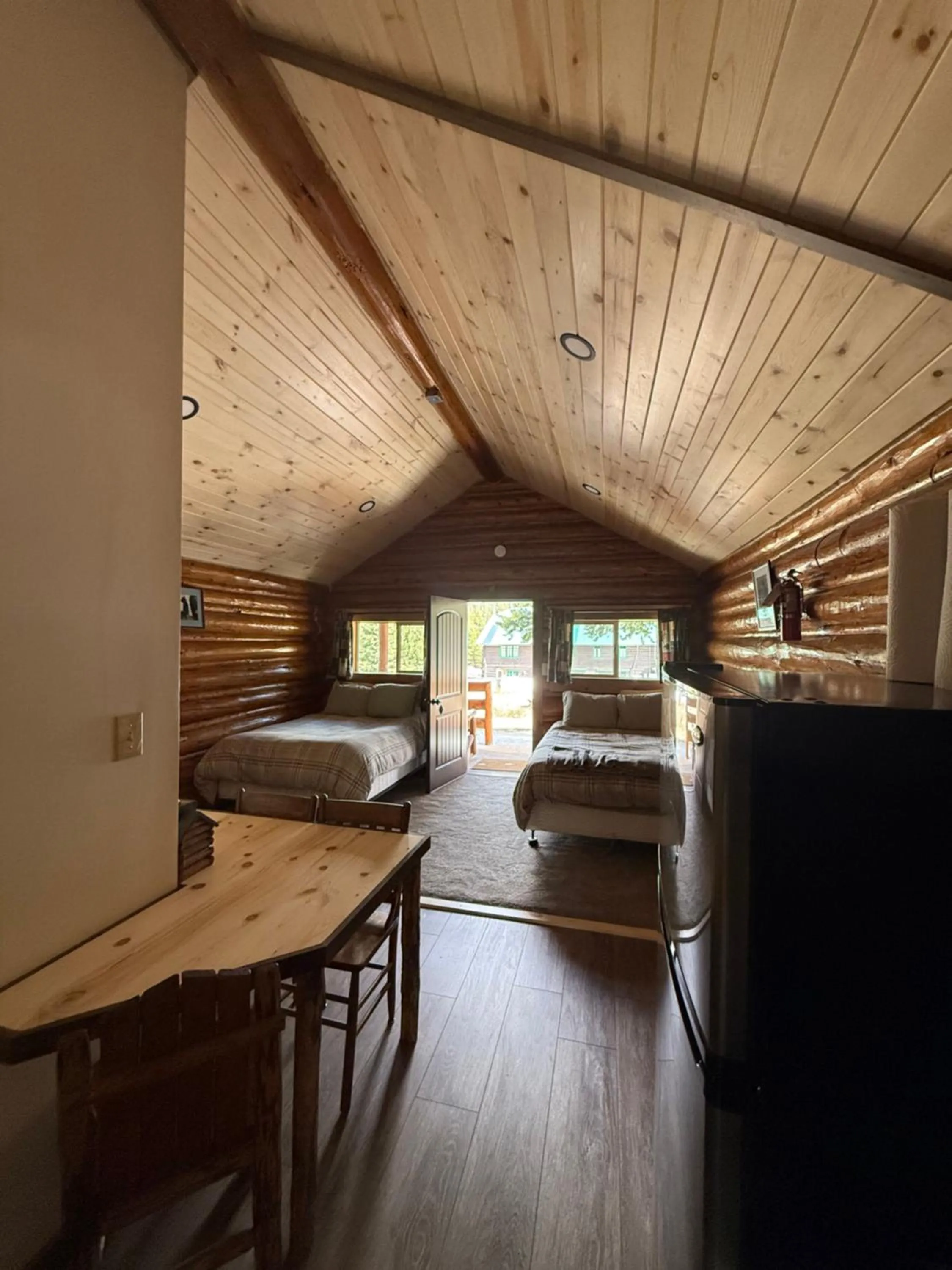 Bed in Silver Gate Lodging