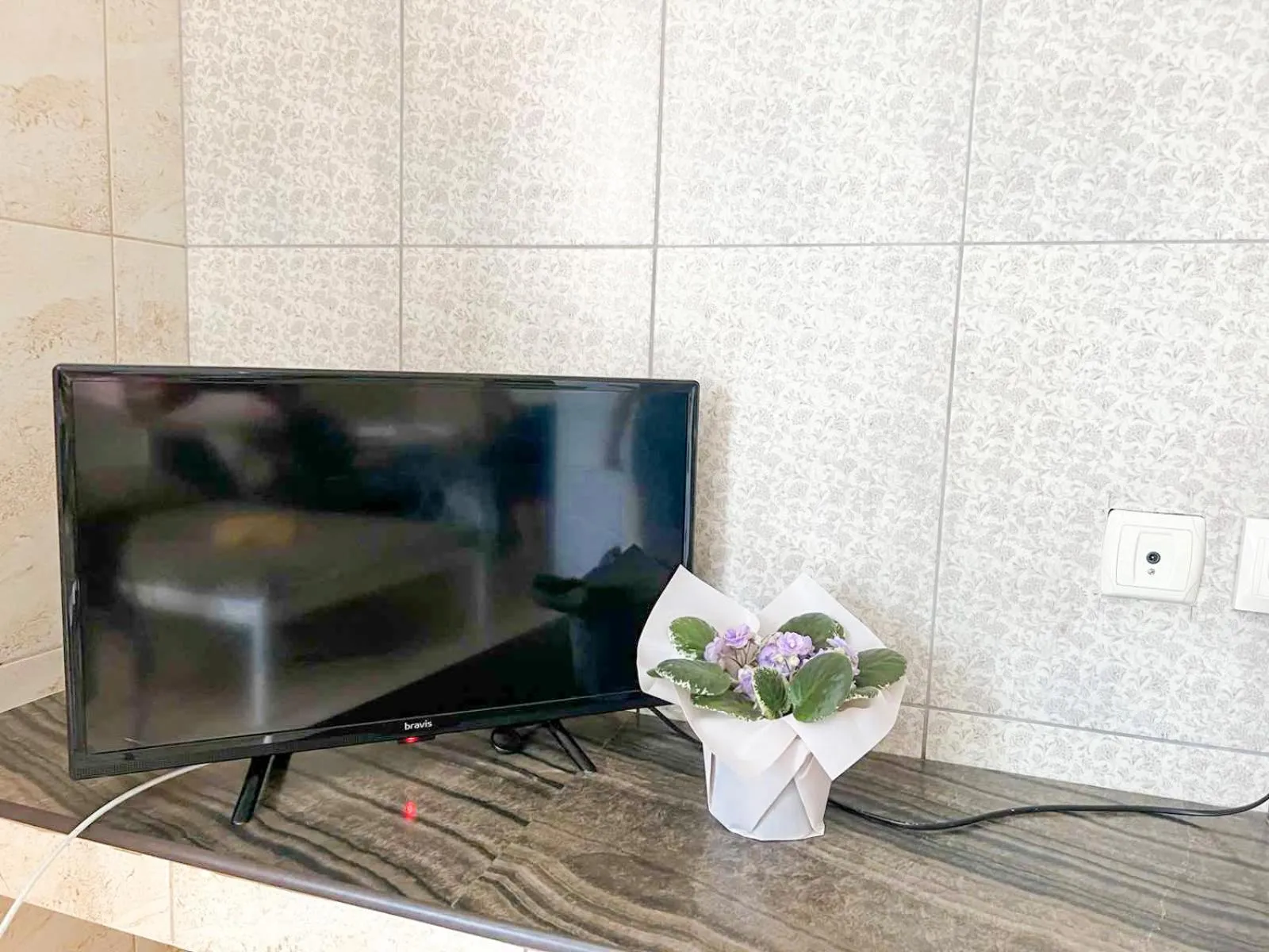 Communal lounge/ TV room in Pechersk House