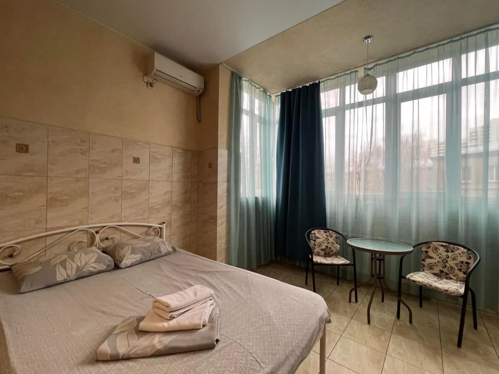 towels, Bed in Pechersk House
