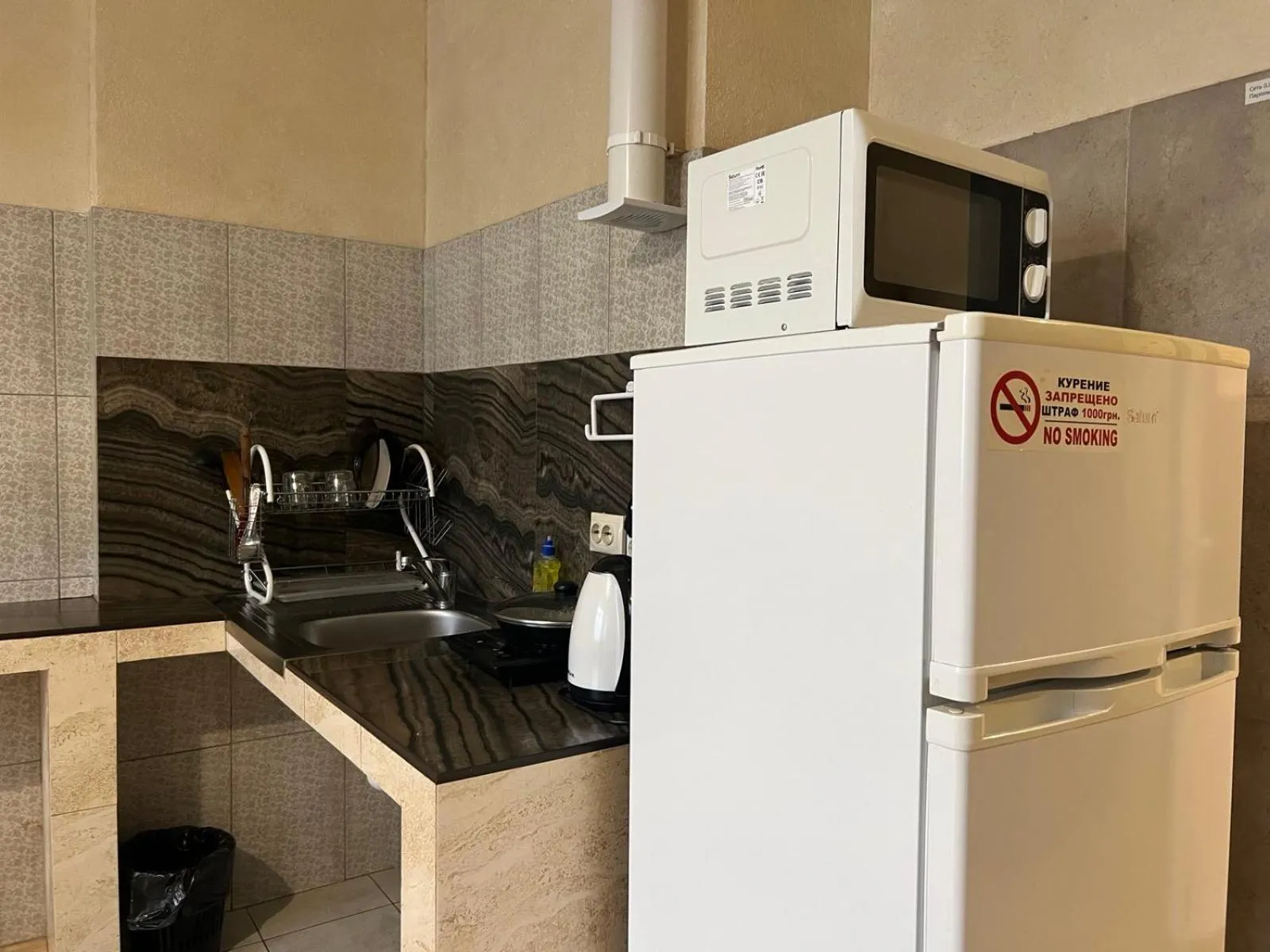 Kitchen or kitchenette in Pechersk House