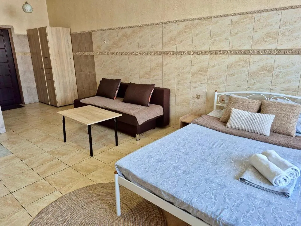 Photo of the whole room, Bed in Pechersk House