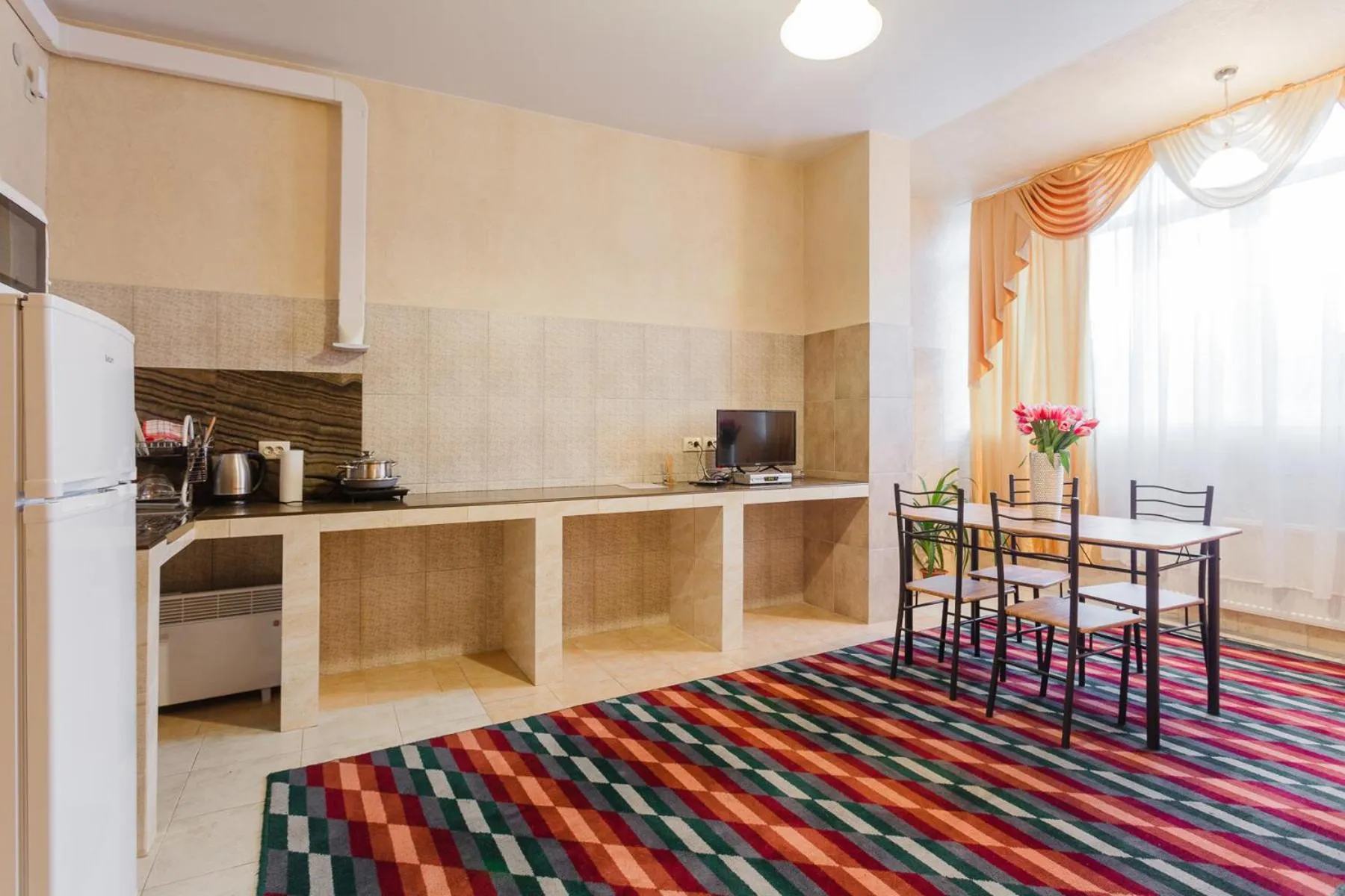 Kitchen or kitchenette in Pechersk House